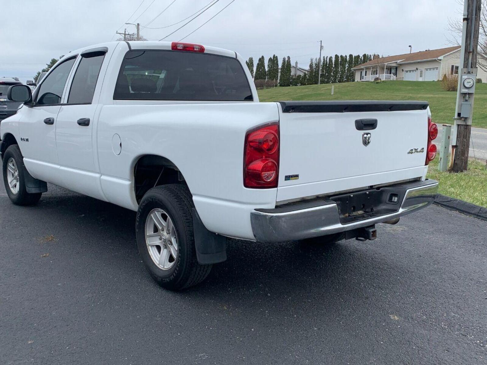2008 White Dodge Ram 1500 (1D7HU18N78J) with an 4.7L V8 4.7L V8 engine, located at 4845 Woodbury Pike, Roaring Springs, PA, (814) 317-5008, (814) 317-5008, 40.250935, -78.366959 - 2008 Ram 1500, 195k, 4.7L, V8, 4x4, tow package, power windows/locks, cruise/tilt wheel, air conditioning, Southern truck, very solid, new inspection, no rust and more. Clean truck! To see a full list of this vehicles options visit smithfamiycarstore.com. If interested, please call 814-371-5008 o - Photo #5