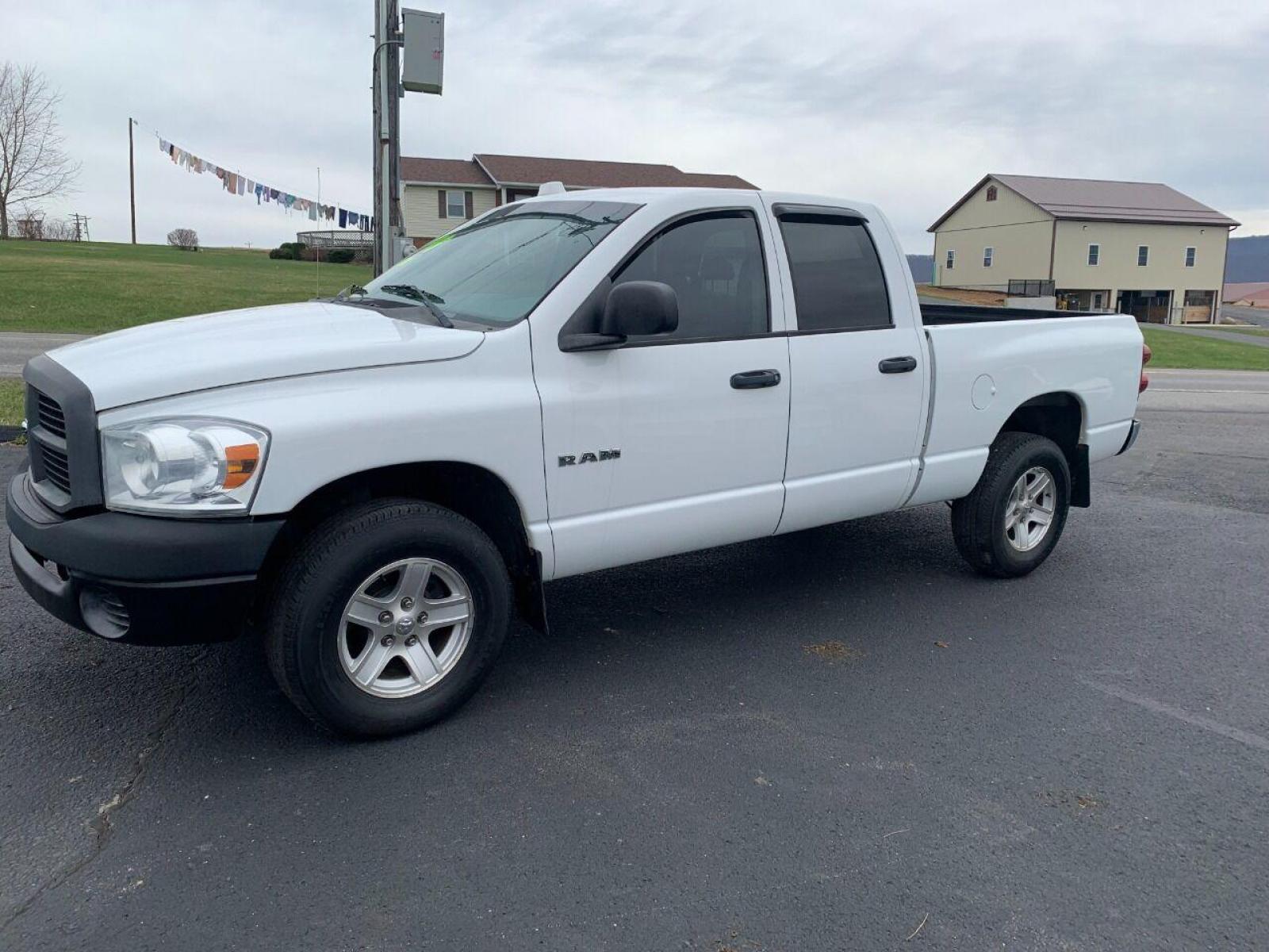 2008 White Dodge Ram 1500 (1D7HU18N78J) with an 4.7L V8 4.7L V8 engine, located at 4845 Woodbury Pike, Roaring Springs, PA, (814) 317-5008, (814) 317-5008, 40.250935, -78.366959 - 2008 Ram 1500, 195k, 4.7L, V8, 4x4, tow package, power windows/locks, cruise/tilt wheel, air conditioning, Southern truck, very solid, new inspection, no rust and more. Clean truck! To see a full list of this vehicles options visit smithfamiycarstore.com. If interested, please call 814-371-5008 o - Photo #2