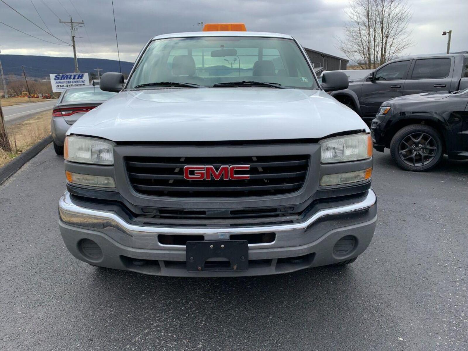 2005 White GMC Sierra 2500HD (1GTHC24265E) with an 6.6L V8 Turbocharger 6.6L V8 engine, located at 4845 Woodbury Pike, Roaring Springs, PA, (814) 317-5008, (814) 317-5008, 40.250935, -78.366959 - 1 owner, Virginia State owned! Very well maintained! 2005 Chevy Sierra 2500 HD, 6.6 Diesel, automatic, 4x2, like new tires, new inspection, warranty available, vinyl, 183k, RWD, comes with 2 toolboxes. No rust repair was ever done to this truck! Rust free undercarriage! Must see condition! To se - Photo #0
