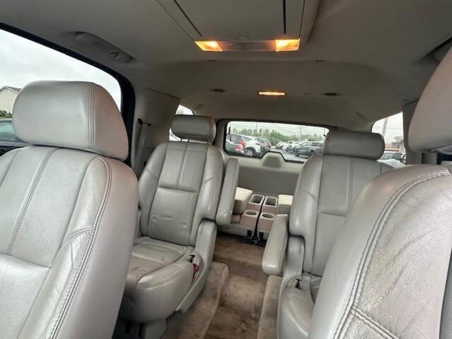 2007 Black GMC Yukon (1GKFK13077R) with an 5.3L V8 5.3L V8 engine, located at 4845 Woodbury Pike, Roaring Springs, PA, (814) 317-5008, (814) 317-5008, 40.250935, -78.366959 - Photo#6