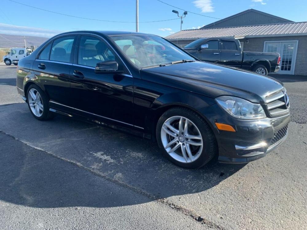 2014 Black Mercedes-Benz C-Class (WDDGF8AB3EA) with an 3.5L V6 3.5L V6 engine, located at 4845 Woodbury Pike, Roaring Springs, PA, (814) 317-5008, (814) 317-5008, 40.250935, -78.366959 - Photo #15