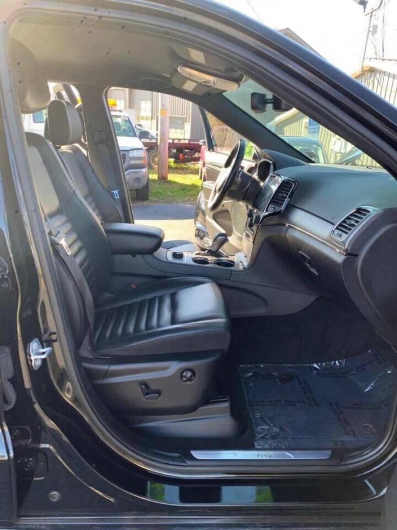 2019 Black Jeep Grand Cherokee (1C4RJFBG0KC) with an 3.6L V6 3.6L V6 engine, located at 4845 Woodbury Pike, Roaring Springs, PA, (814) 317-5008, (814) 317-5008, 40.250935, -78.366959 - 2019 Jeep Grand Cherokee Limited X with SRT design package, 33k, 4x4, leather, power windows/locks, cruise/tilt wheel, air conditioning, Nav, 20 wheels, blind spot monitoring, rear back up, steering controls, remote start, like new tires and much more. This vehicle is being sold cheap due to having - Photo#14