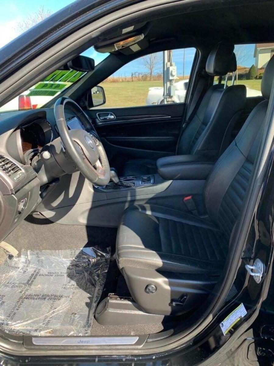 2019 Black Jeep Grand Cherokee (1C4RJFBG0KC) with an 3.6L V6 3.6L V6 engine, located at 4845 Woodbury Pike, Roaring Springs, PA, (814) 317-5008, (814) 317-5008, 40.250935, -78.366959 - 2019 Jeep Grand Cherokee Limited X with SRT design package, 33k, 4x4, leather, power windows/locks, cruise/tilt wheel, air conditioning, Nav, 20 wheels, blind spot monitoring, rear back up, steering controls, remote start, like new tires and much more. This vehicle is being sold cheap due to having - Photo #13