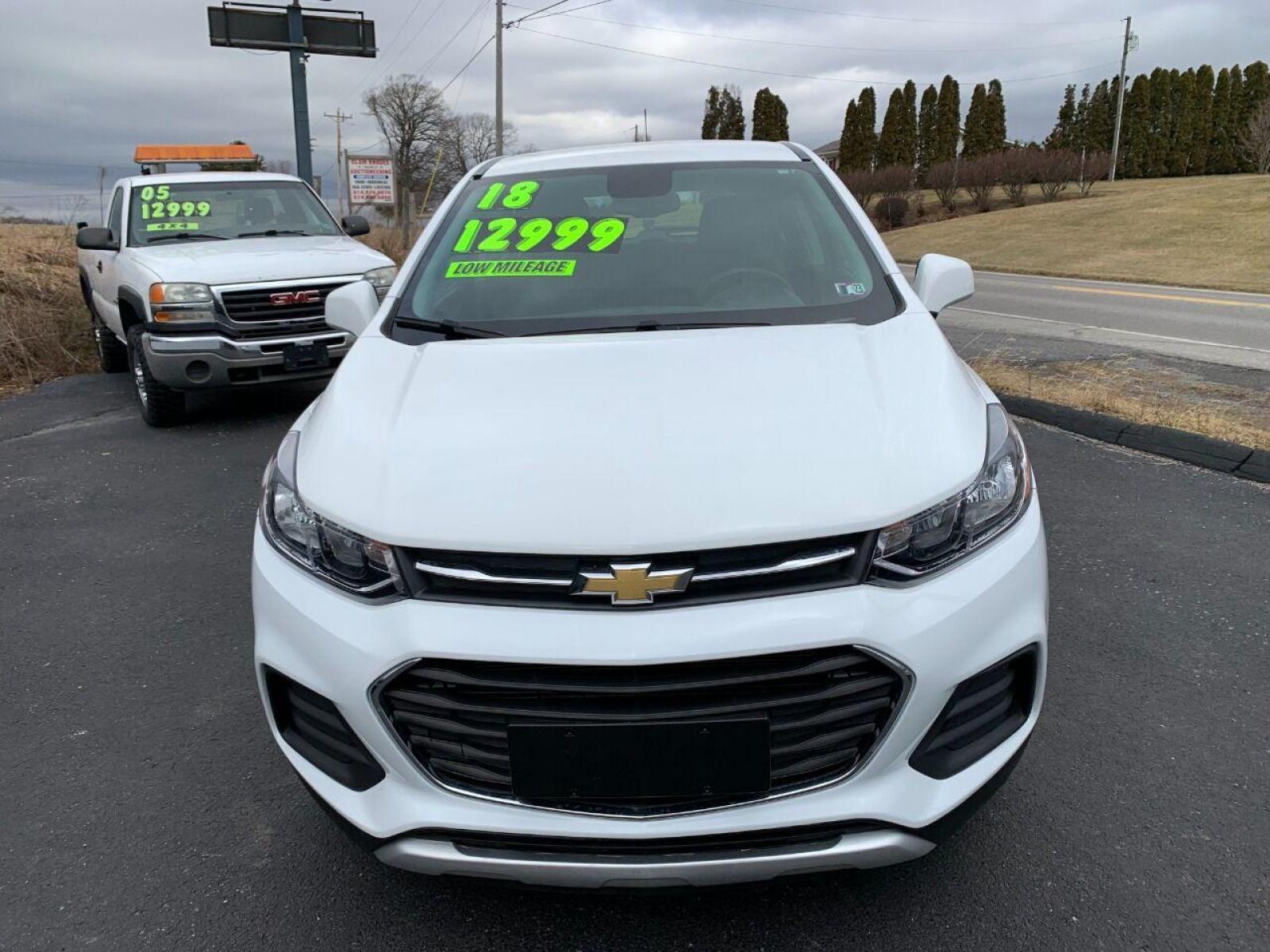 2018 White Chevrolet Trax (KL7CJKSB7JB) with an 1.4L I4 Turbocharger 1.4L I4 engine, located at 4845 Woodbury Pike, Roaring Springs, PA, (814) 317-5008, (814) 317-5008, 40.250935, -78.366959 - Photo #0
