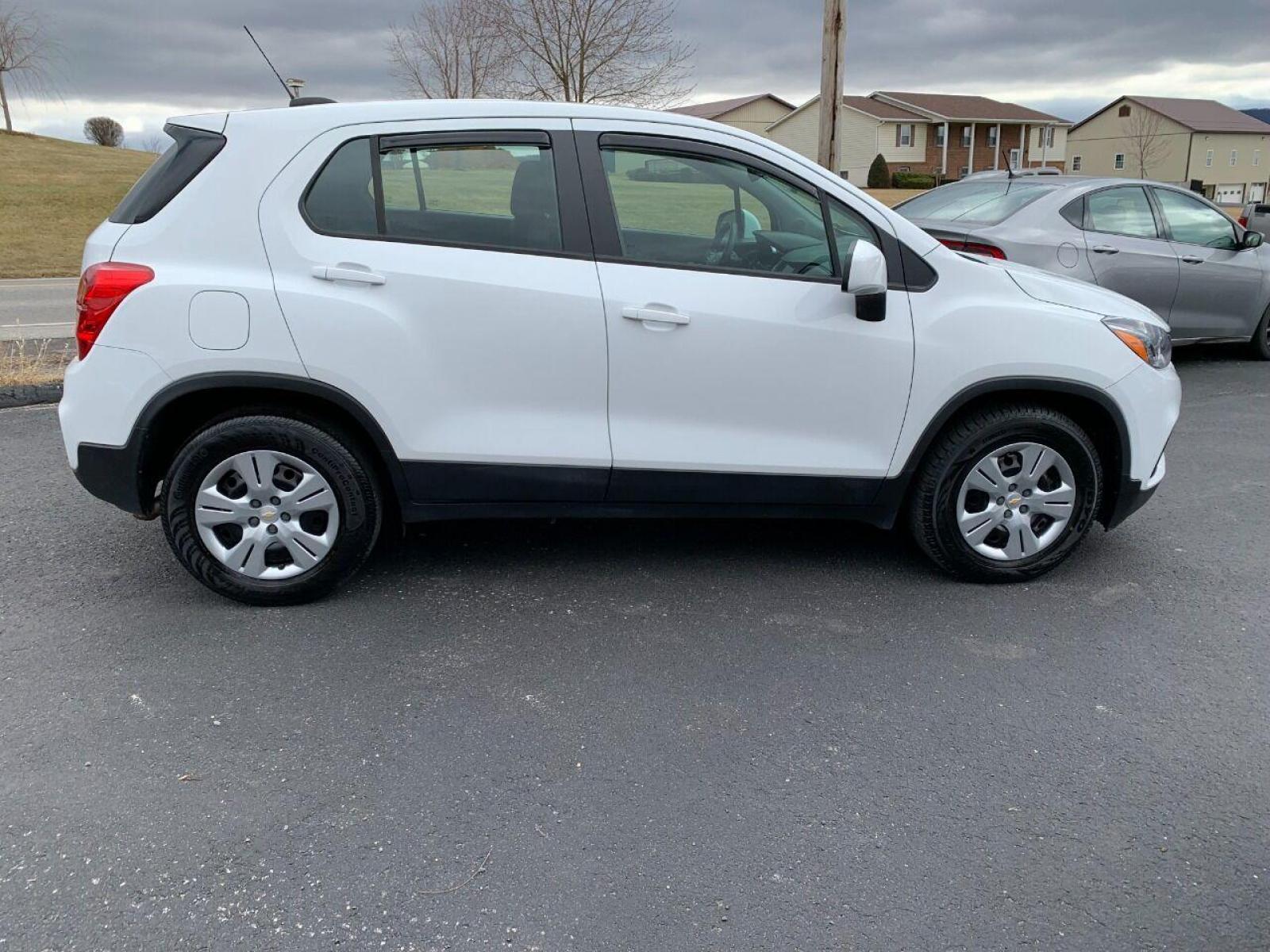2018 White Chevrolet Trax (KL7CJKSB7JB) with an 1.4L I4 Turbocharger 1.4L I4 engine, located at 4845 Woodbury Pike, Roaring Springs, PA, (814) 317-5008, (814) 317-5008, 40.250935, -78.366959 - 2018 Chevy Trax, automatic, 4 cylinder, FWD, 26K, new tires, power windows/locks, cruise/tilt wheel, air conditioning, CD, rear back up camera. New inspection! Vehicle is extra clean! Like new condition! Vehicle has a Pennsylvania Reconstructed title. Only being sold cheaper due to vehicle was - Photo #2