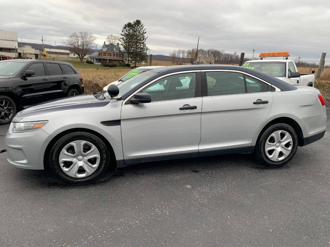 photo of 2015 Ford Taurus Police Interceptor AWD 4dr Sedan