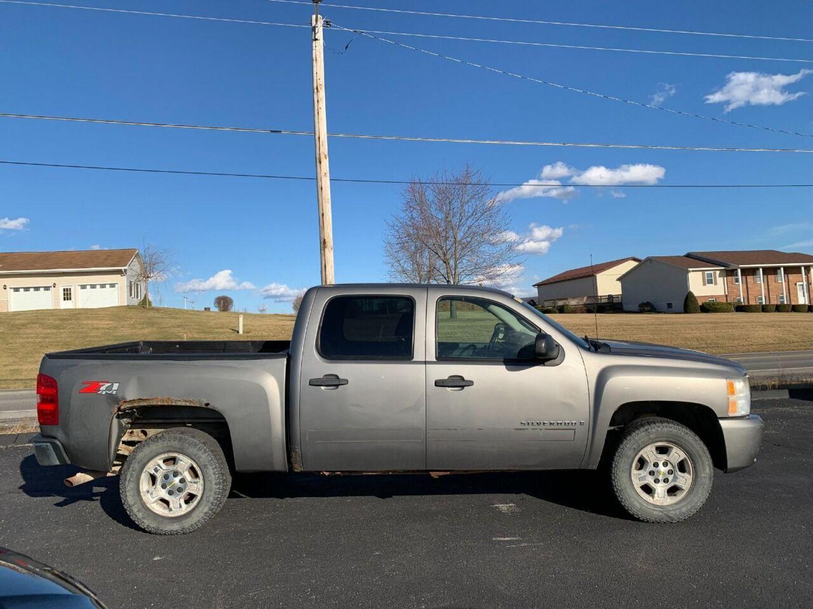 2007 Pewter Chevrolet Silverado 1500 (2GCEK13MX71) with an 5.3L V8 5.3L V8 engine, located at 4845 Woodbury Pike, Roaring Springs, PA, (814) 317-5008, (814) 317-5008, 40.250935, -78.366959 - 2008 Chevy Silverado, 4x4, 5.3 L, V8, 143k, Z 71 off-road package and more. Truck runs good! Frame is solid. Needs bed sides and rockers. To see a full list of this vehicles options visit smithfamilycarstore.com. If interested, please call 814-317-5008 or 814-497-4383. - Photo #0