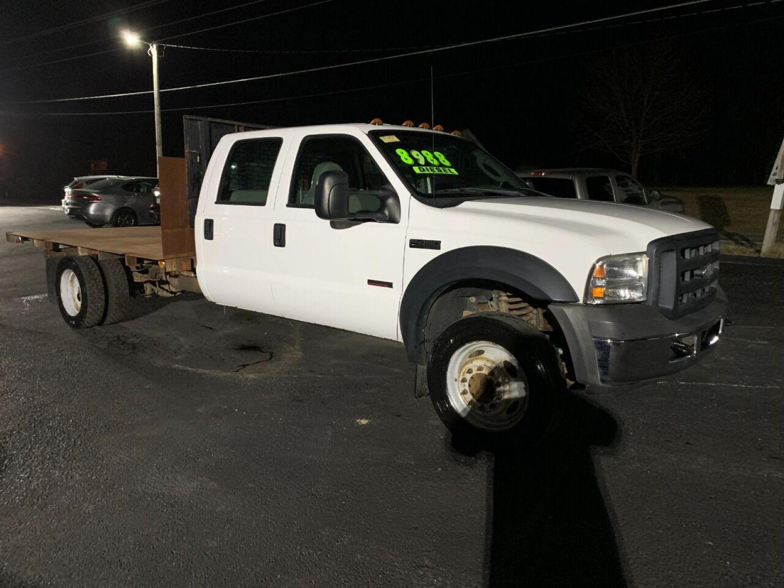 2006 White Ford F-450 Super Duty (1FDXW46P66E) with an 6.0L V8 Turbo 6.0L V8 engine, located at 4845 Woodbury Pike, Roaring Springs, PA, (814) 317-5008, (814) 317-5008, 40.250935, -78.366959 - 2006 Ford F-450 Super Duty, Diesel, 4x2, 6.0L, V8, 171k, new tires, head studs, steel bed, automatic and more. To see a full list of this vehicles options visit smithfamilycarstore.net. If interested, please call 814-317-5008 or 814-592-2176. - Photo #0