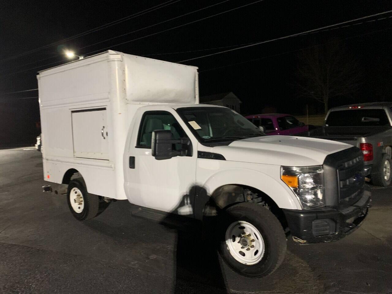 photo of 2013 Ford F-250 Super Duty XL 4x4 2dr Regular Cab 8 ft. LB Pickup