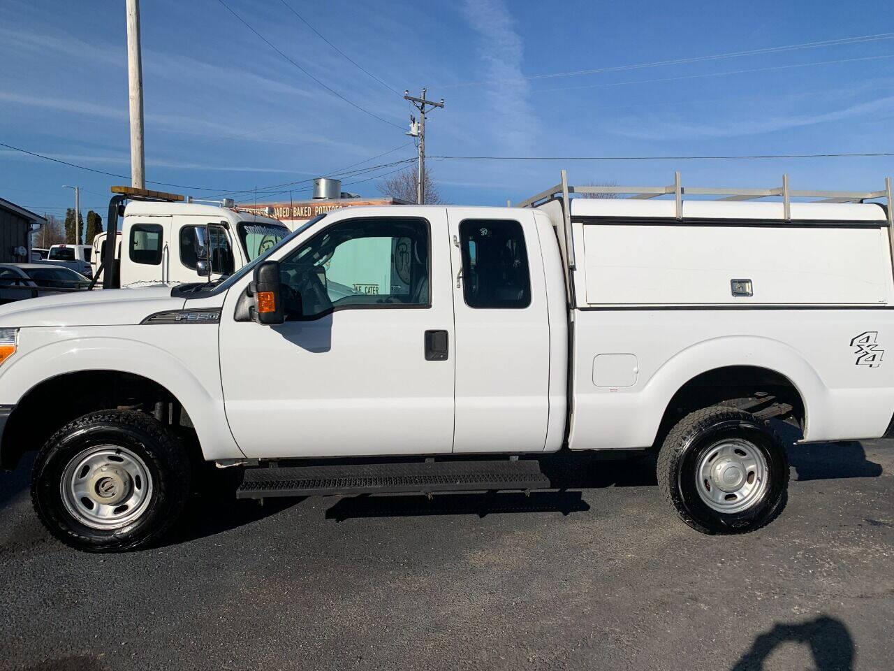 photo of 2015 Ford F-350 Super Duty XL 4x4 4dr SuperCab 6.8 ft. SB SRW Pickup