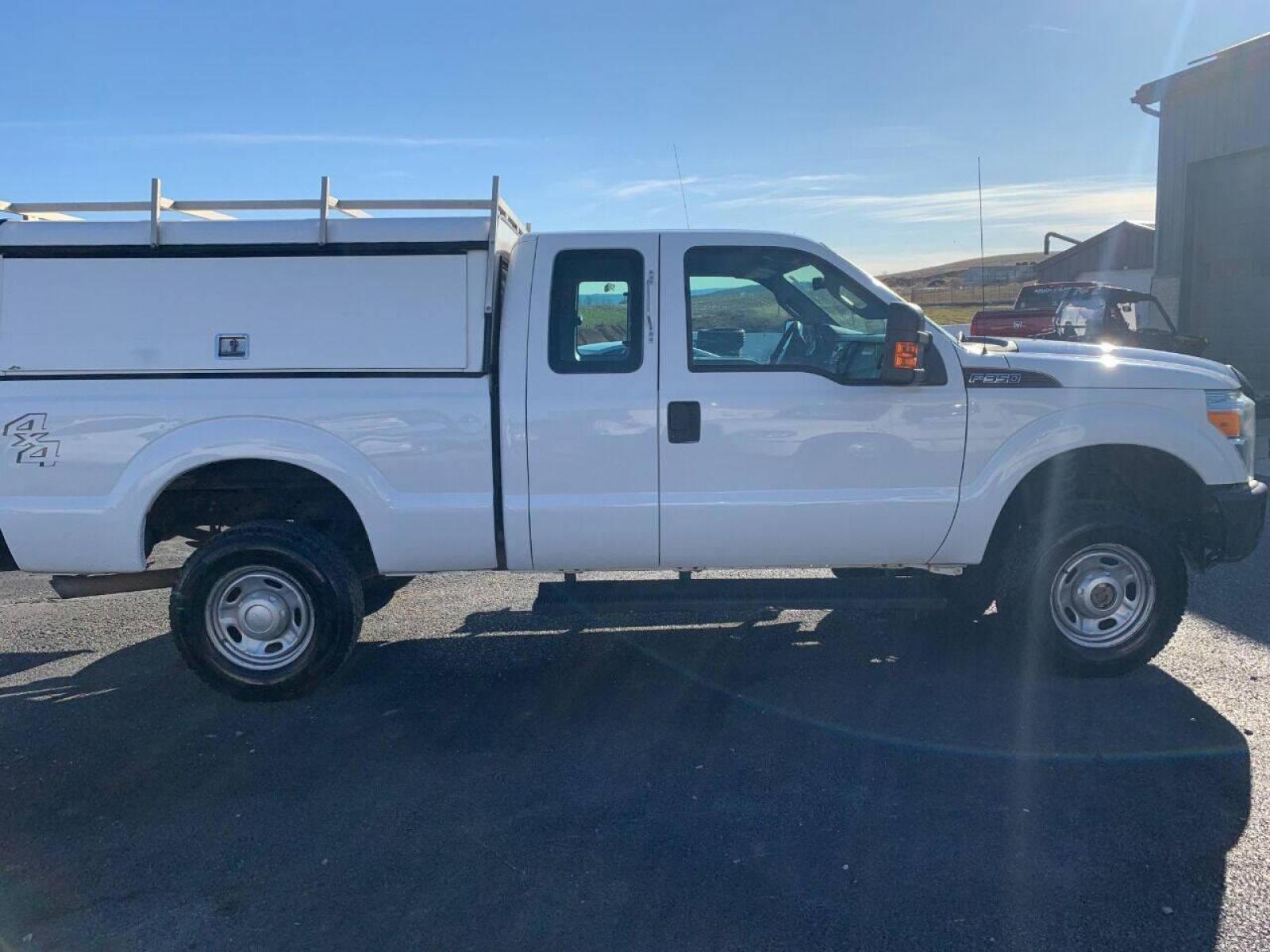 2015 White Ford F-350 Super Duty (1FT7X3B63FE) with an 6.2L V8 6.2L V8 engine, located at 4845 Woodbury Pike, Roaring Springs, PA, (814) 317-5008, (814) 317-5008, 40.250935, -78.366959 - Photo #1