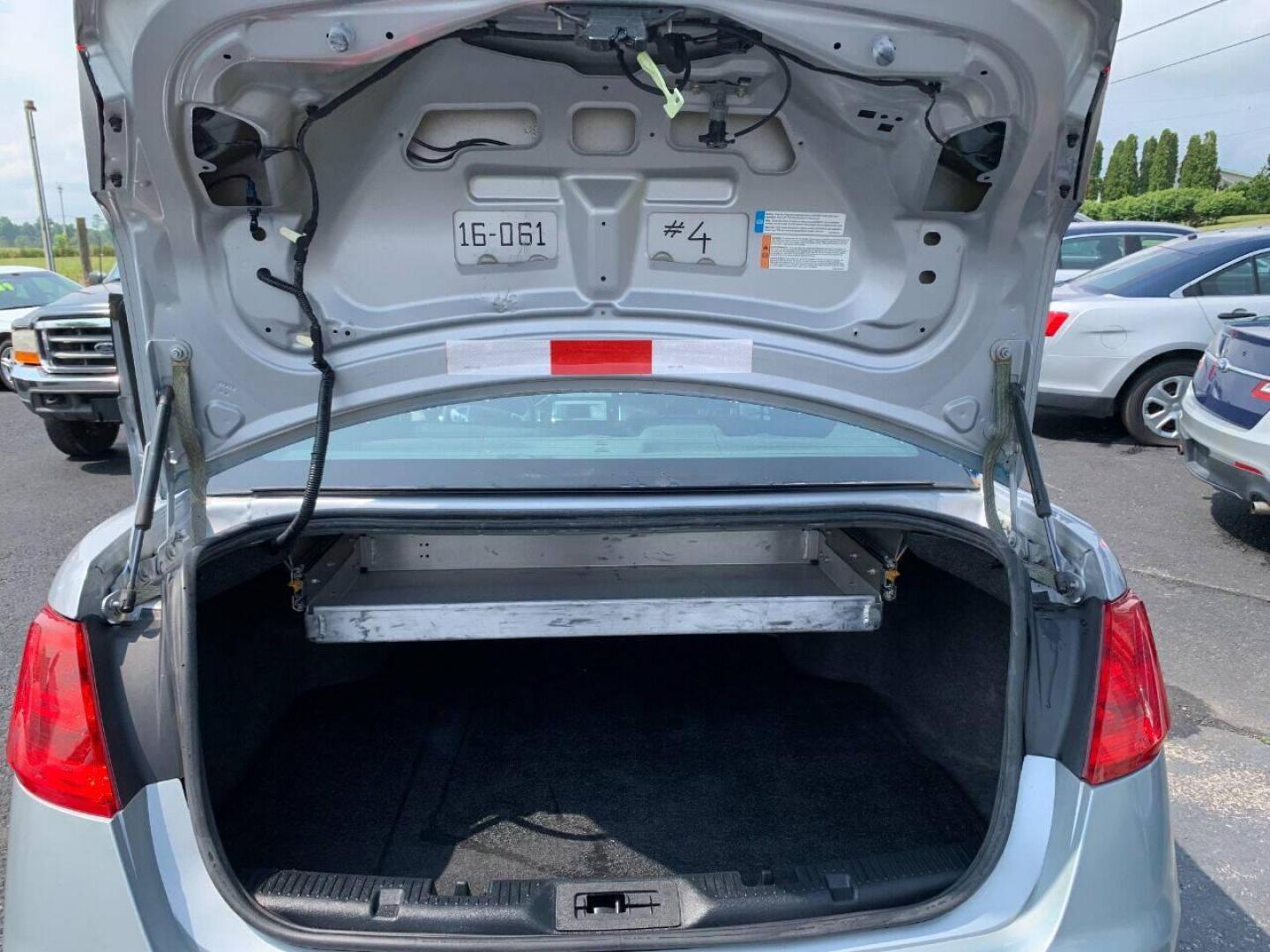 2016 Silver Ford Taurus (1FAHP2MKXGG) with an 3.7L V6 3.7L V6 engine, located at 4845 Woodbury Pike, Roaring Springs, PA, (814) 317-5008, (814) 317-5008, 40.250935, -78.366959 - 2016 Ford Taurus Police Interceptor, AWD, 140k, 3.7L, V6, automatic, Flex Fuel, power windows/locks, air conditioning, rear back up, like new tires, new inspection. Retired government vehicle! Clean! Well maintained! If interested, please call 814-317-5008 or 814-497-4383. - Photo#10