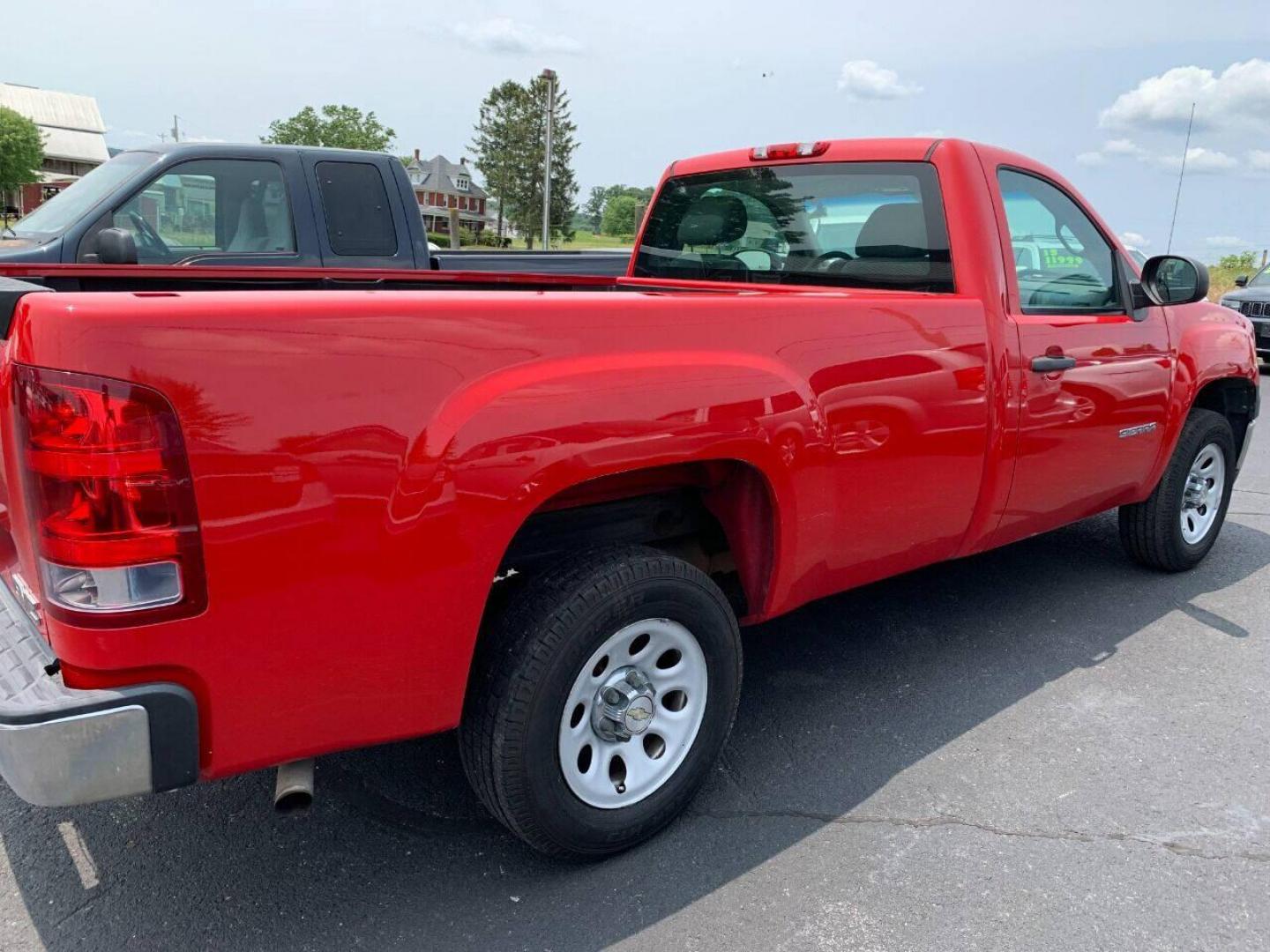 2013 Red GMC Sierra 1500 (1GTN1TEX1DZ) with an 4.3L V6 4.3L V6 engine, located at 4845 Woodbury Pike, Roaring Springs, PA, (814) 317-5008, (814) 317-5008, 40.250935, -78.366959 - **Sale Pending**2013 GMC Sierra, Single Cab, 8ft bed, 4x2, 4.3L, V6, like new tires, new inspection, power windows/locks, cruise/tilt wheel, air conditioning,231k, Southern Truck, Absolutely Rust free! Must see condition! Clean! 1 Owner! Truck gets excellent fuel mileage! Truck has high highway - Photo#1