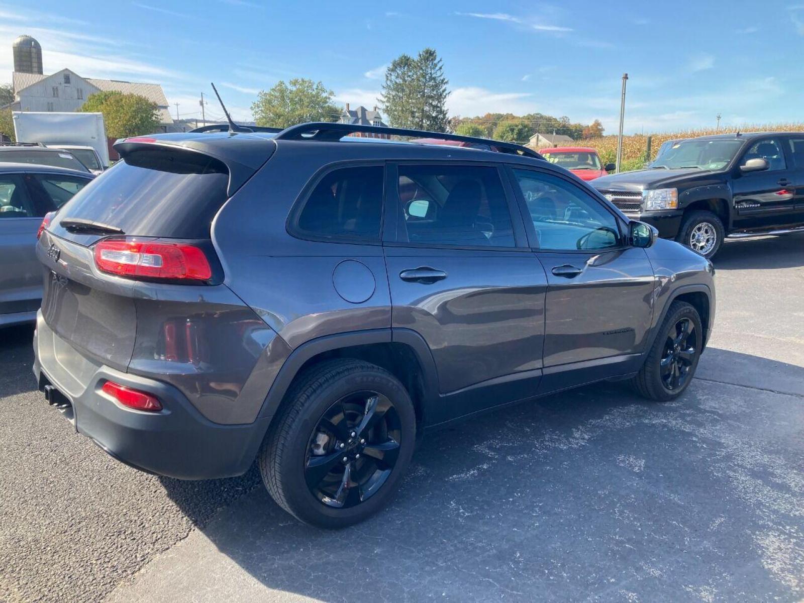 2018 Charcoal Jeep Cherokee (1C4PJLCB3JD) with an 2.4L I4 2.4L I4 engine, located at 4845 Woodbury Pike, Roaring Springs, PA, (814) 317-5008, (814) 317-5008, 40.250935, -78.366959 - 2018 Jeep Cherokee, 125k, automatic, 4 cylinder, FWD, tow package, rear back up camera, 18 factory blackout wheels, steering controls, cruise/tilt wheel, air conditioning, power locks/windows and more. Beautiful condition! Southern vehicle! Super clean! Vehicle gets excellent fuel economy! Must - Photo #3