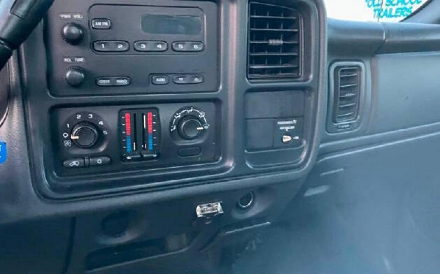 2003 Summit White GMC Sierra 2500HD (1GTHC24183E) with an Duramax 6.6L Diesel Turbo V8 300hp 520ft. lbs. 6.6L V8 engine, located at 4845 Woodbury Pike, Roaring Springs, PA, (814) 317-5008, (814) 317-5008, 40.250935, -78.366959 - **This vehicle is located at our sister dealership, Smithmill Car Store, not at our Roaring Spring location<br /><br />1 Owner! 2003 GMC Sierra 2500 HD, 6.6 Duramax, Allison automatic, 4x2, Southern truck! Rust free! Virginia DOT truck. Truck was highly maintained. Has power liftgate. Truck has new- Photo#8