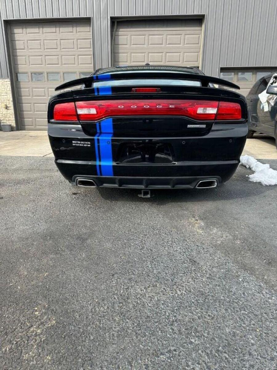 2011 Black Dodge Charger (2B3CL5CT9BH) with an 5.7L V8 5.7L V8 engine, located at 4845 Woodbury Pike, Roaring Springs, PA, (814) 317-5008, (814) 317-5008, 40.250935, -78.366959 - Rare vehicle! 2011 Dodge Charger RT, automatic, 5.7 L, V8, RWD, leather and more. This vehicle has lots of extra options! If interested, please call 814-317-50087 or 814-497-4383. - Photo #3