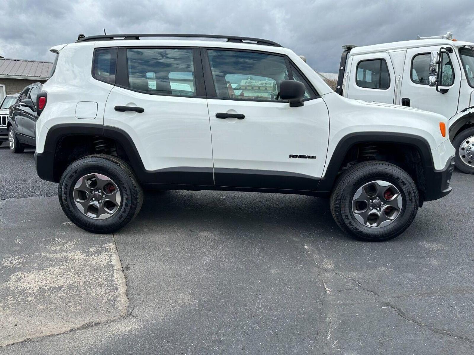 2020 White Jeep Renegade (ZACNJBAB7LP) with an 2.4L I4 2.4L I4 engine, located at 4845 Woodbury Pike, Roaring Springs, PA, (814) 317-5008, (814) 317-5008, 40.250935, -78.366959 - 2020 Jeep Renegade Sport, automatic, 4x4, 39k, 2.4L, power windows/locks, cruise/tilt wheel, air conditioning, all new tires, Eibach lift and more. Super clean vehicle! If interested, please call 814-317-5008 or 814-592-2176 - Photo #0