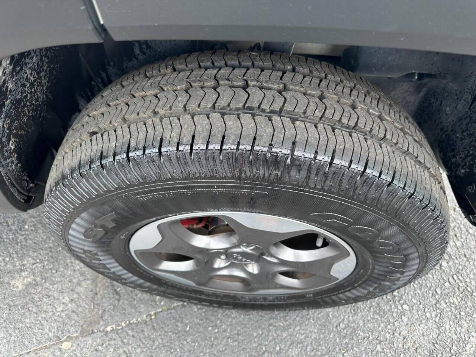 2020 White Jeep Renegade (ZACNJBAB7LP) with an 2.4L I4 2.4L I4 engine, located at 4845 Woodbury Pike, Roaring Springs, PA, (814) 317-5008, (814) 317-5008, 40.250935, -78.366959 - 2020 Jeep Renegade Sport, automatic, 4x4, 39k, 2.4L, power windows/locks, cruise/tilt wheel, air conditioning, all new tires, Eibach lift and more. Super clean vehicle! If interested, please call 814-317-5008 or 814-592-2176 - Photo #9