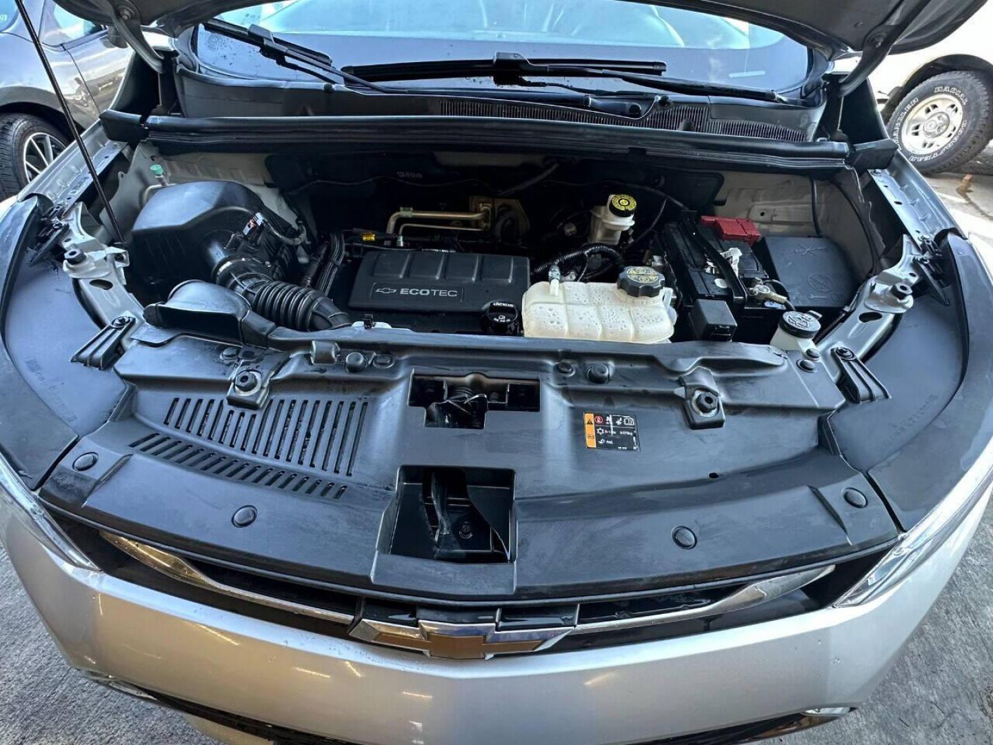 2017 Silver Chevrolet Trax (KL7CJLSB1HB) with an 1.4L I4 Turbocharger 1.4L I4 engine, located at 4845 Woodbury Pike, Roaring Springs, PA, (814) 317-5008, (814) 317-5008, 40.250935, -78.366959 - 2017 Chevy Trax LT, automatic, 81k, FWD, power windows/seats, new inspection, alloy wheels, Android auto Bluetooth, Car play, remote start, back up camera and more. Very clean! If interested, please call 814-317-5008 or 814-497-4383. - Photo#12