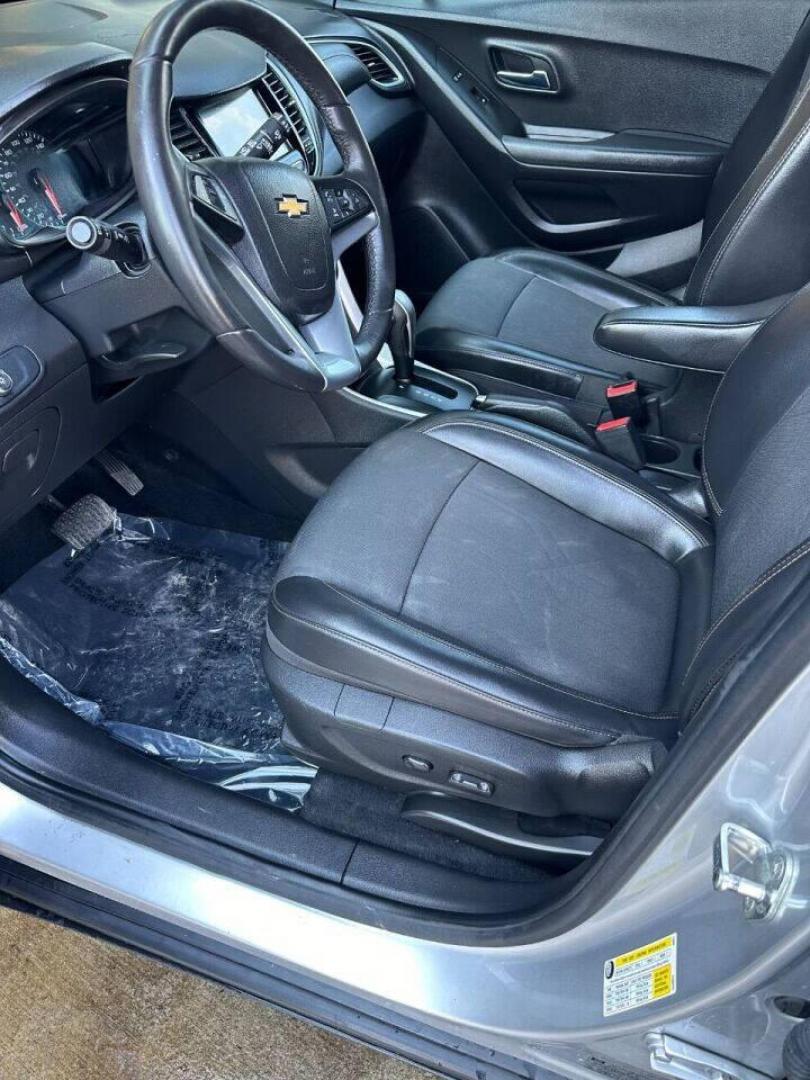 2017 Silver Chevrolet Trax (KL7CJLSB1HB) with an 1.4L I4 Turbocharger 1.4L I4 engine, located at 4845 Woodbury Pike, Roaring Springs, PA, (814) 317-5008, (814) 317-5008, 40.250935, -78.366959 - 2017 Chevy Trax LT, automatic, 81k, FWD, power windows/seats, new inspection, alloy wheels, Android auto Bluetooth, Car play, remote start, back up camera and more. Very clean! If interested, please call 814-317-5008 or 814-497-4383. - Photo#13