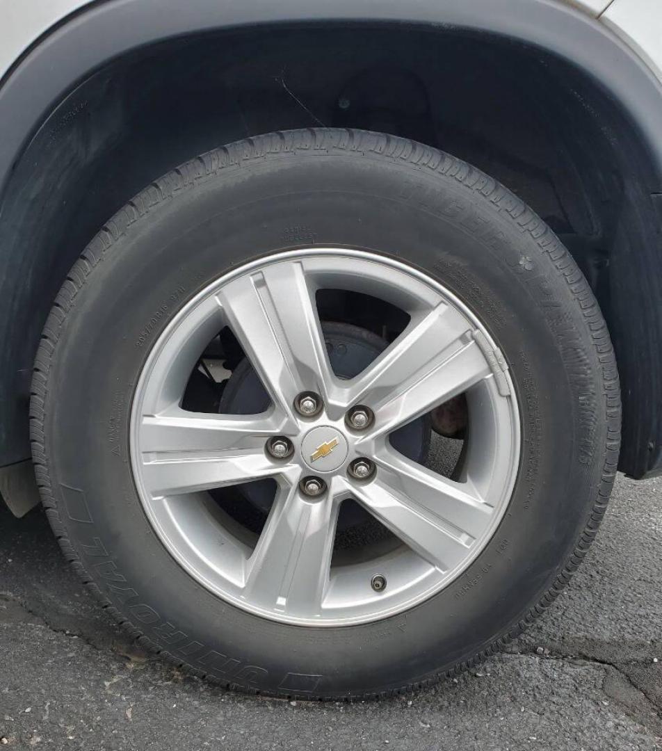 2017 Silver Chevrolet Trax (KL7CJLSB1HB) with an 1.4L I4 Turbocharger 1.4L I4 engine, located at 4845 Woodbury Pike, Roaring Springs, PA, (814) 317-5008, (814) 317-5008, 40.250935, -78.366959 - 2017 Chevy Trax LT, automatic, 81k, FWD, power windows/seats, new inspection, alloy wheels, Android auto Bluetooth, Car play, remote start, back up camera and more. Very clean Southern vehicle! If interested, please call 814-317-5008 or 814-497-4383. - Photo#5
