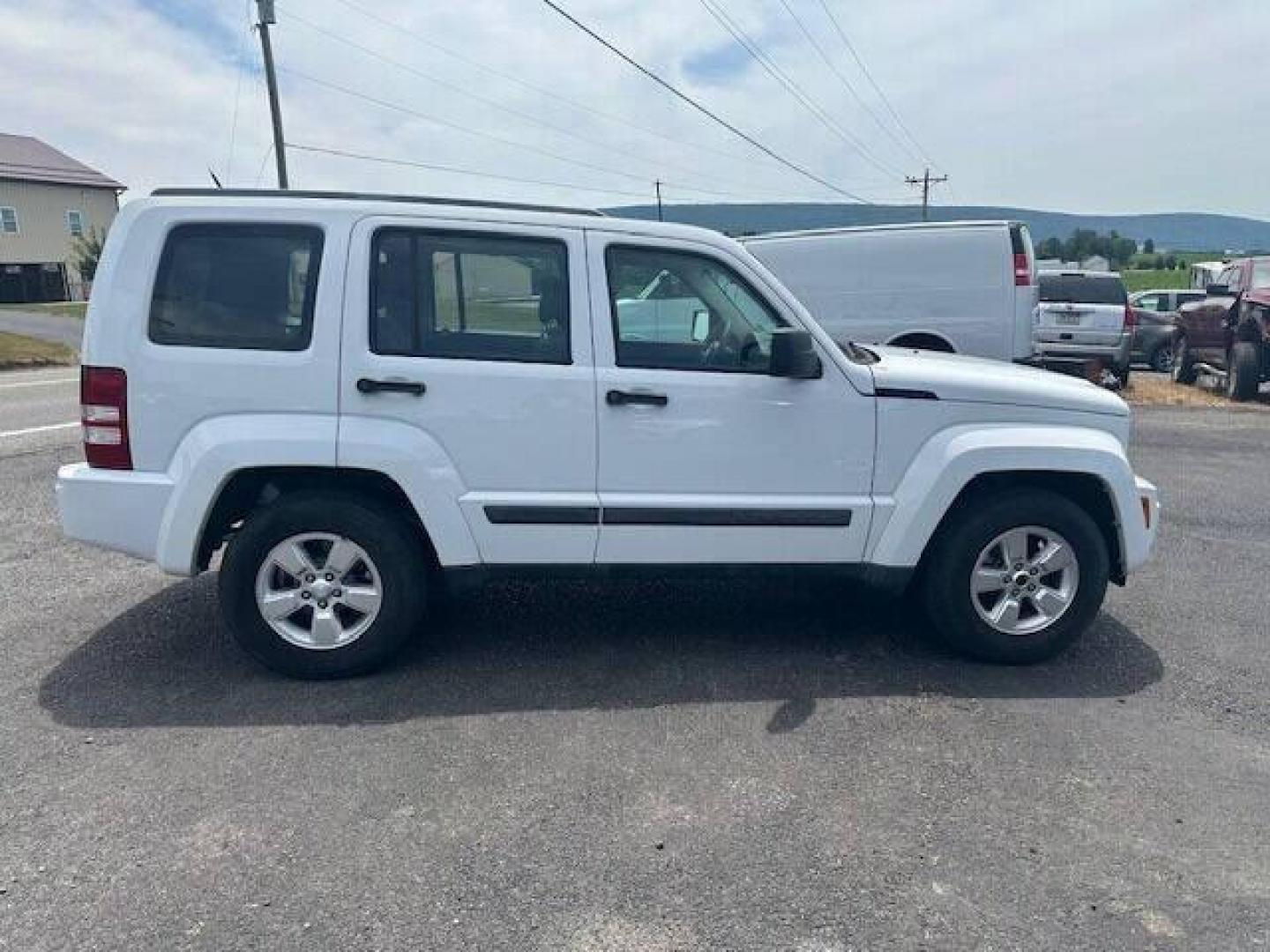 2011 White Jeep Liberty (1J4PN2GK2BW) with an 3.7L V6 3.7L V6 engine, located at 4845 Woodbury Pike, Roaring Springs, PA, (814) 317-5008, (814) 317-5008, 40.250935, -78.366959 - 2011 JEEP LIBERTY 4X4 3.7 V6 ENGINE AUTOMATIC TRANSMISSION 1 OWNER SOUTHERN COMPANY VEHICLE. POWER WINDOWS AND POWER LOCKS, WELL MAINTAINED, NEW INSPECTION RUNS AND DRIVE GREAT. IF INTERESTED PLEASE CALL 814-317-5008 OR STOP BY - Photo#1
