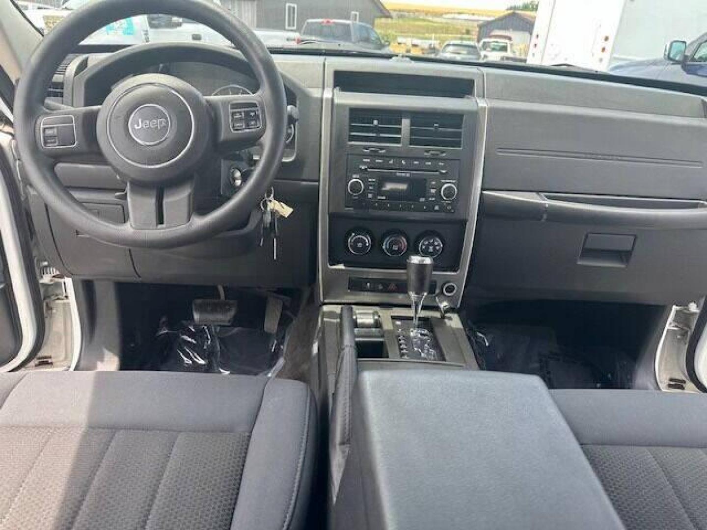 2011 White Jeep Liberty (1J4PN2GK2BW) with an 3.7L V6 3.7L V6 engine, located at 4845 Woodbury Pike, Roaring Springs, PA, (814) 317-5008, (814) 317-5008, 40.250935, -78.366959 - 2011 JEEP LIBERTY 4X4 3.7 V6 ENGINE AUTOMATIC TRANSMISSION 1 OWNER SOUTHERN COMPANY VEHICLE. POWER WINDOWS AND POWER LOCKS, WELL MAINTAINED, NEW INSPECTION RUNS AND DRIVE GREAT. IF INTERESTED PLEASE CALL 814-317-5008 OR STOP BY - Photo#5