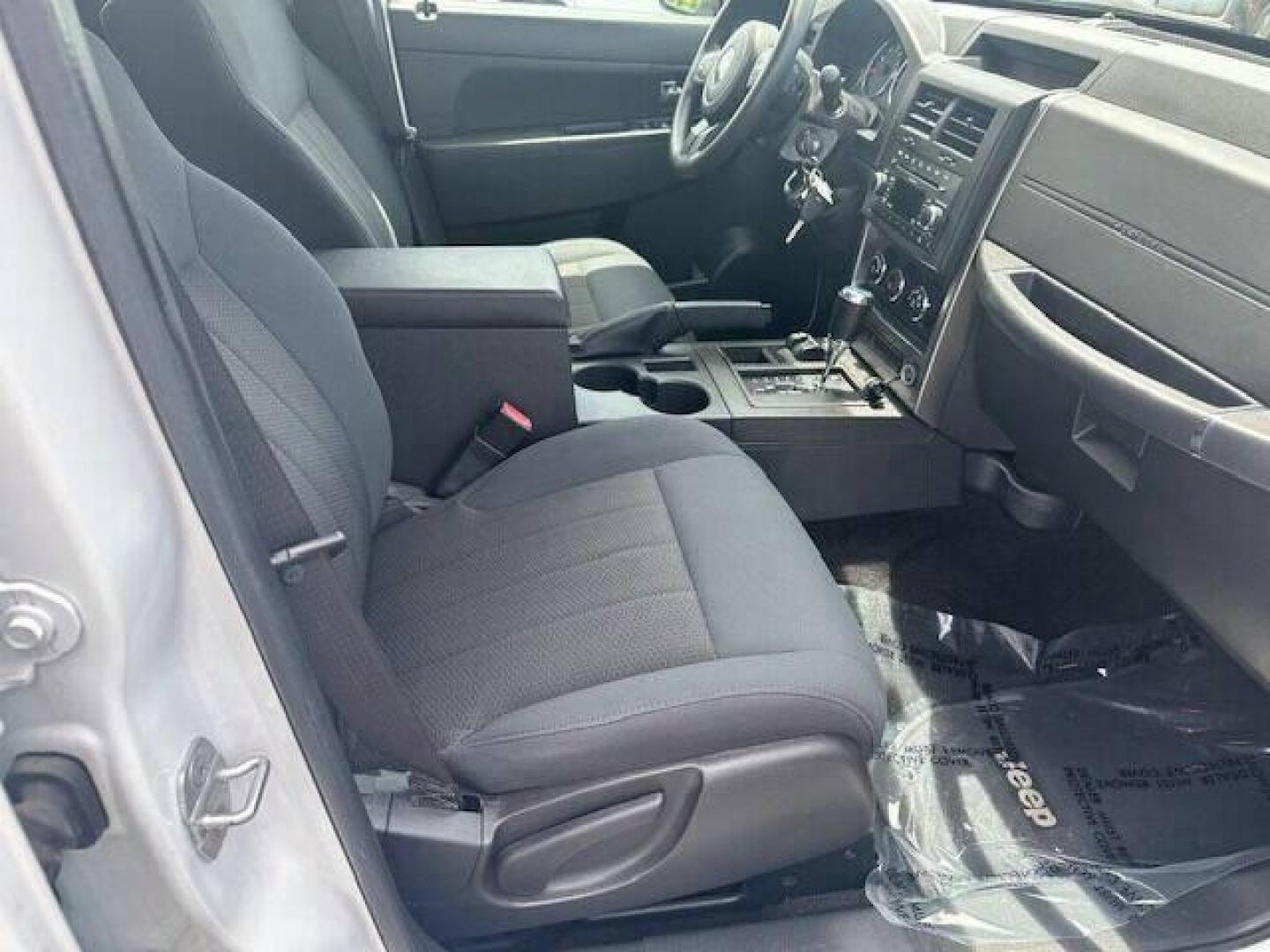 2011 White Jeep Liberty (1J4PN2GK2BW) with an 3.7L V6 3.7L V6 engine, located at 4845 Woodbury Pike, Roaring Springs, PA, (814) 317-5008, (814) 317-5008, 40.250935, -78.366959 - 2011 JEEP LIBERTY 4X4 3.7 V6 ENGINE AUTOMATIC TRANSMISSION 1 OWNER SOUTHERN COMPANY VEHICLE. POWER WINDOWS AND POWER LOCKS, WELL MAINTAINED, NEW INSPECTION RUNS AND DRIVE GREAT. IF INTERESTED PLEASE CALL 814-317-5008 OR STOP BY - Photo#13