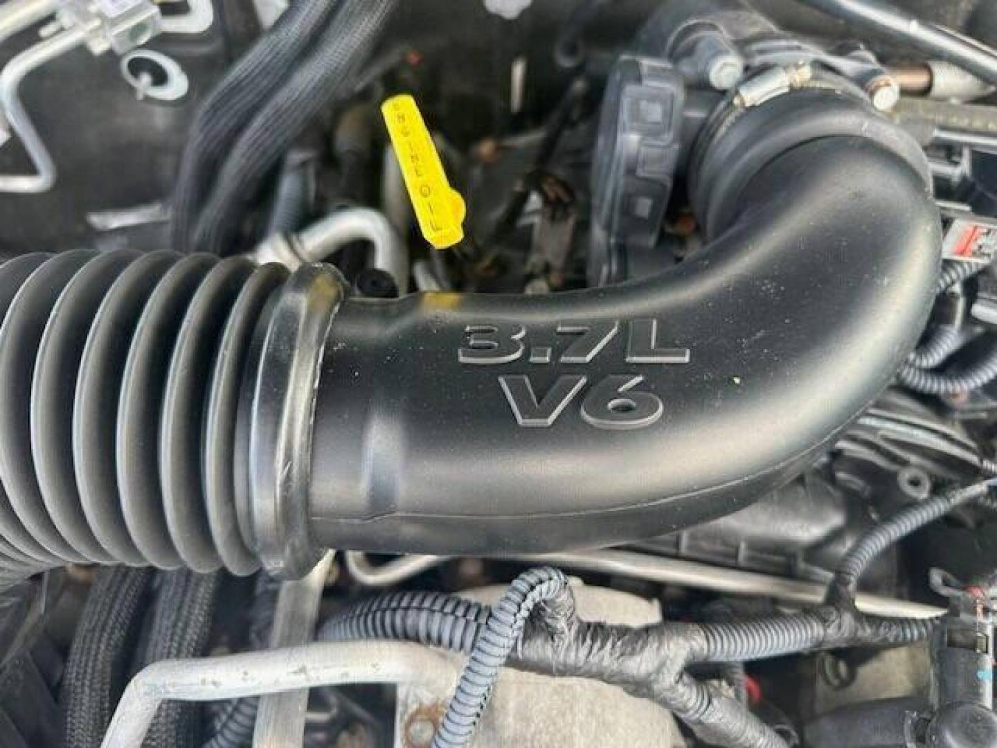 2011 White Jeep Liberty (1J4PN2GK2BW) with an 3.7L V6 3.7L V6 engine, located at 4845 Woodbury Pike, Roaring Springs, PA, (814) 317-5008, (814) 317-5008, 40.250935, -78.366959 - 2011 JEEP LIBERTY 4X4 3.7 V6 ENGINE AUTOMATIC TRANSMISSION 1 OWNER SOUTHERN COMPANY VEHICLE. POWER WINDOWS AND POWER LOCKS, WELL MAINTAINED, NEW INSPECTION RUNS AND DRIVE GREAT. IF INTERESTED PLEASE CALL 814-317-5008 OR STOP BY - Photo#15