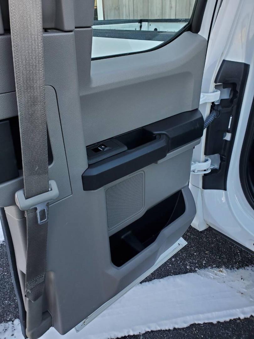 2019 White /Gray Ford F-150 (1FTEX1EB9KK) with an 3.3L V6 3.3L V6 engine, located at 4845 Woodbury Pike, Roaring Springs, PA, (814) 317-5008, (814) 317-5008, 40.250935, -78.366959 - Photo#14