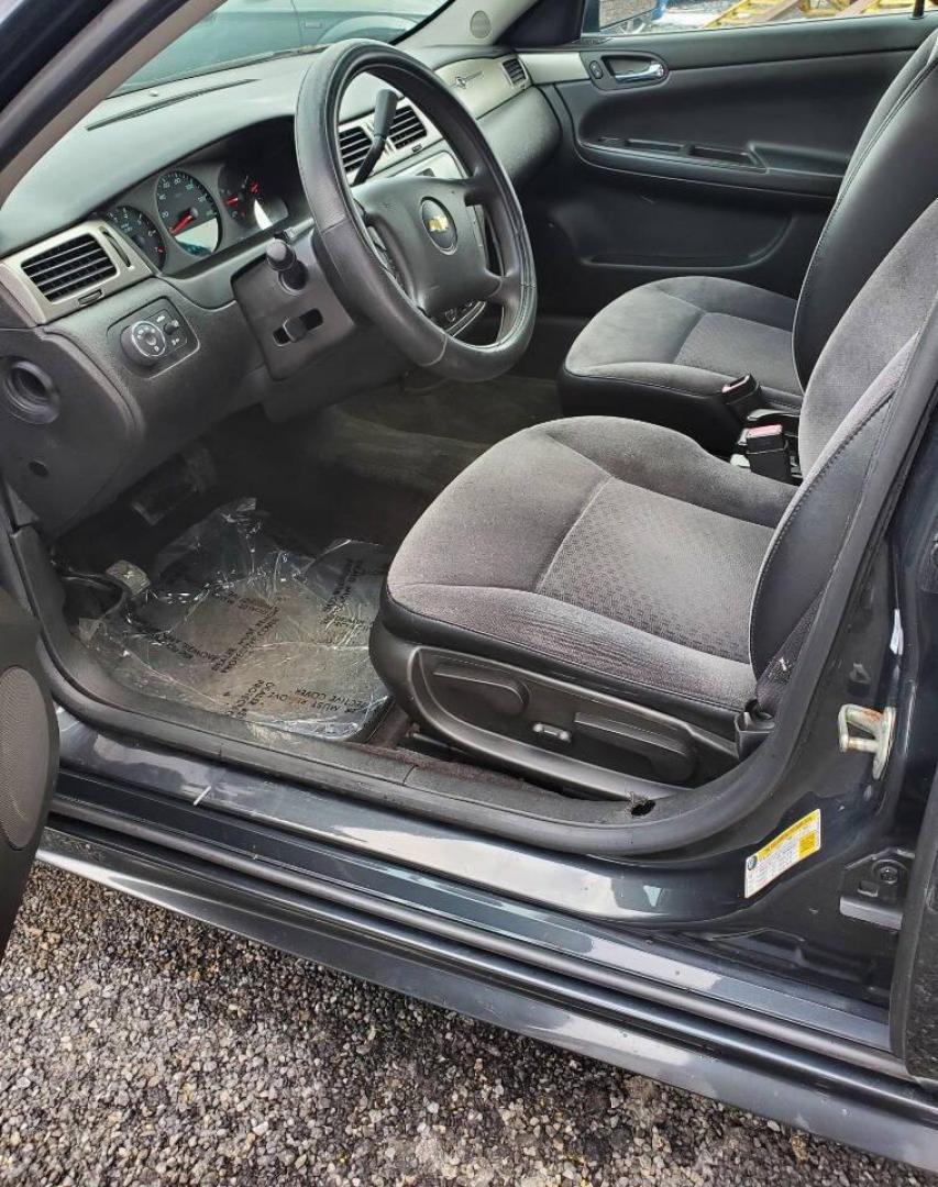 2013 Gray Chevrolet Impala (2G1WD5E34D1) with an 3.6L V6 3.6L V6 engine, located at 4845 Woodbury Pike, Roaring Springs, PA, (814) 317-5008, (814) 317-5008, 40.250935, -78.366959 - 2015 Chevrolet Impala Limited automatic, 127k, FWD, power windows/locks, cruise/tilt wheel, air conditioning, new inspection. Flex fuel! Southern vehicle from Virginia. Well maintained! Clean! Will come with a 3 month/4500-mile power train warranty with the option to upgrade. To see a full list of t - Photo#7