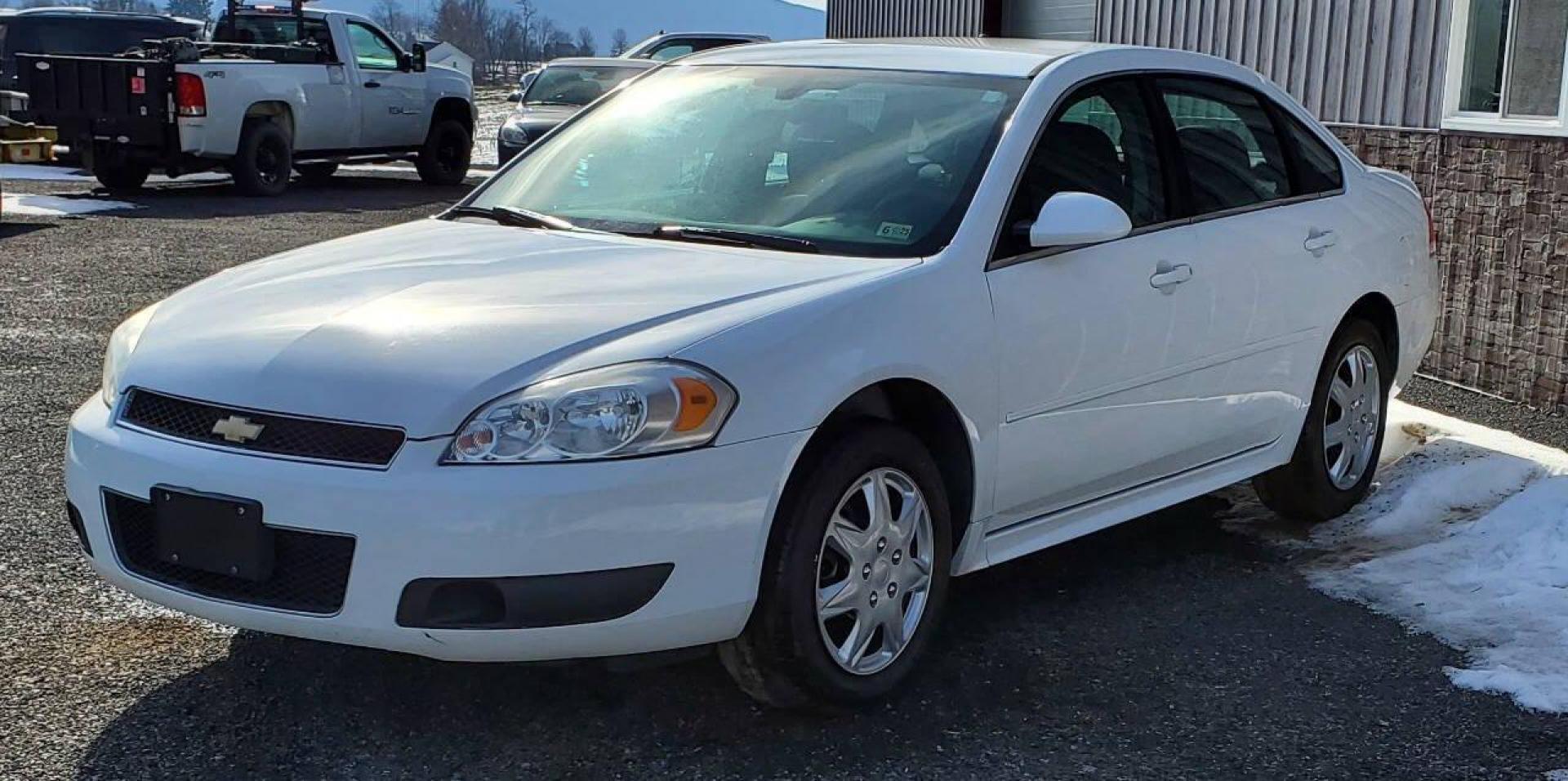 2015 White /Gray Chevrolet Impala Limited Police Cruiser (2G1WD5E30F1) with an 3.6L V6 3.6L V6 engine, located at 4845 Woodbury Pike, Roaring Springs, PA, (814) 317-5008, (814) 317-5008, 40.250935, -78.366959 - 2015 Chevrolet Impala Limited automatic, 151k, FWD, power windows/locks, cruise/tilt wheel, air conditioning, new inspection. Flex fuel! Southern vehicle from Virginia. Well maintained! Clean! Will come with a 3 month/4500-mile power train warranty with the option to upgrade. To see a full list of t - Photo#3