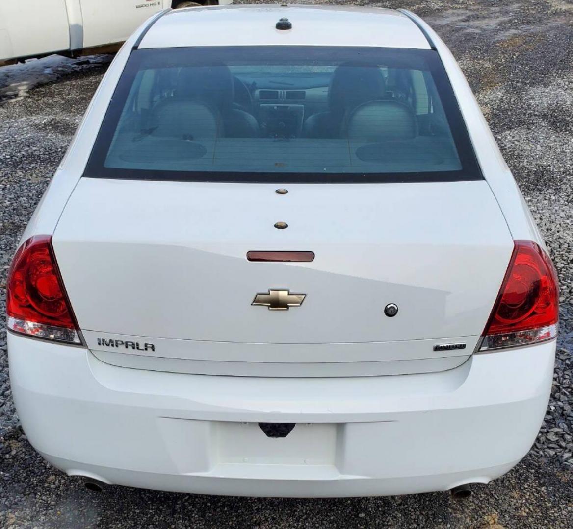 2015 White /Gray Chevrolet Impala Limited Police Cruiser (2G1WD5E30F1) with an 3.6L V6 3.6L V6 engine, located at 4845 Woodbury Pike, Roaring Springs, PA, (814) 317-5008, (814) 317-5008, 40.250935, -78.366959 - 2015 Chevrolet Impala Limited automatic, 151k, FWD, power windows/locks, cruise/tilt wheel, air conditioning, new inspection. Flex fuel! Southern vehicle from Virginia. Well maintained! Clean! Will come with a 3 month/4500-mile power train warranty with the option to upgrade. To see a full list of t - Photo#2