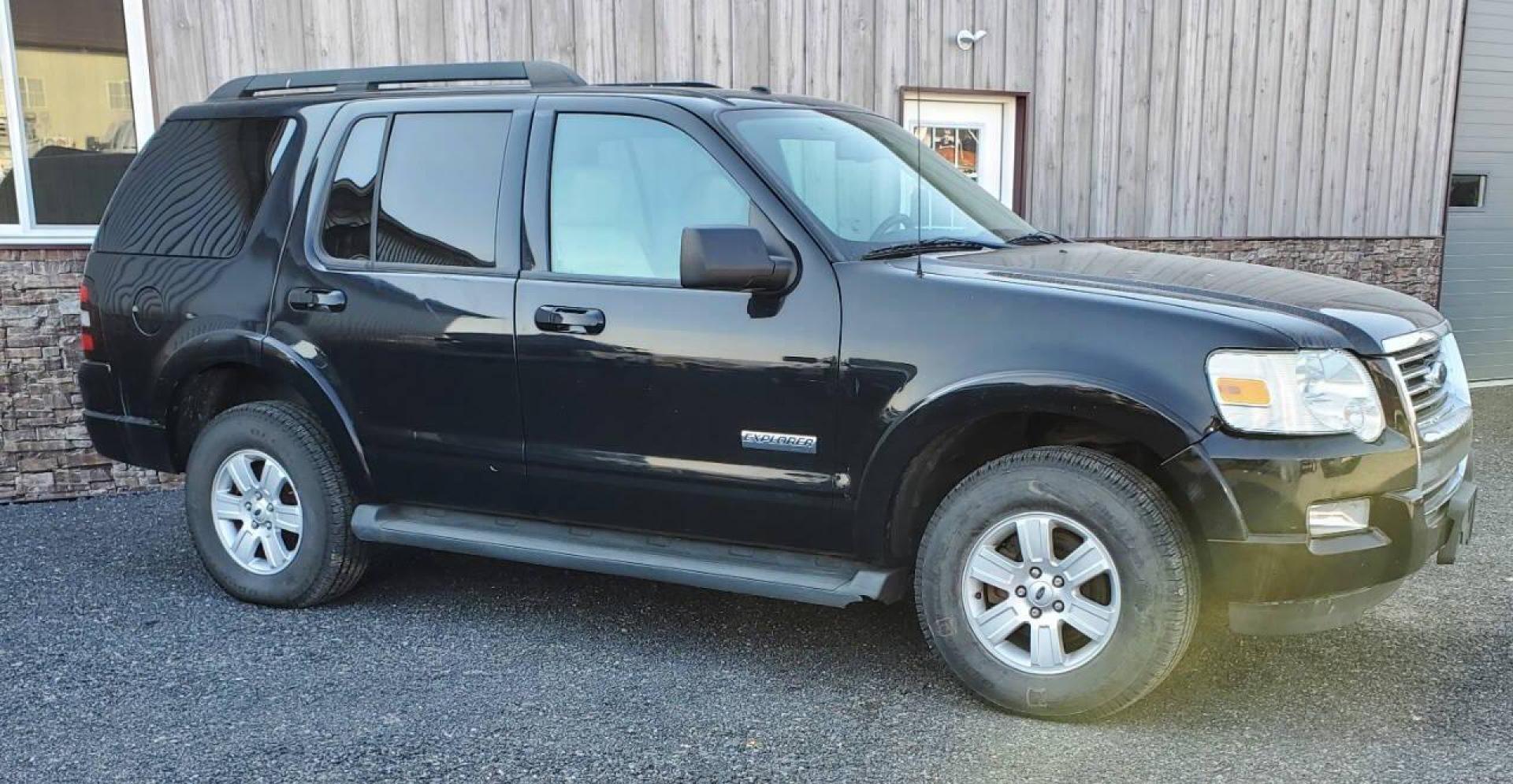 2008 Black Ford Explorer (1FMEU73E98U) with an 4.0L V6 4.0L V6 engine, located at 4845 Woodbury Pike, Roaring Springs, PA, (814) 317-5008, (814) 317-5008, 40.250935, -78.366959 - Please read entire description!! This vehicle will need towed!! 2008 Ford Explorer XLT 4X4 4.0L V6 Automatic 154,575 miles New tires, leather seats, not a rusty vehicle and it's ready for inspection. This vehicle does have a salvage title due to rear deck lid damage. Small antifreeze leak near the - Photo#1