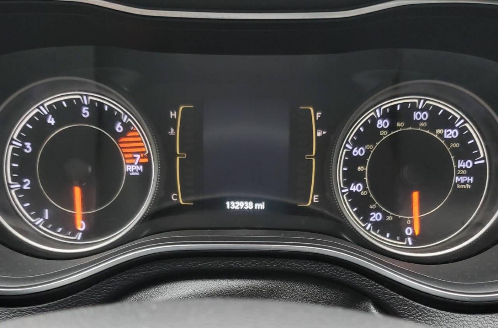 2020 White Jeep Cherokee (1C4PJLCBXLD) with an 2.4L I4 2.4L I4 engine, located at 4845 Woodbury Pike, Roaring Springs, PA, (814) 317-5008, (814) 317-5008, 40.250935, -78.366959 - 2020 Jeep Cherokee Latitude 2.4L I4 FWD Automatic 132K miles Like new tires, A/C, Power Windows and Locks, Trailer Stability Control, Braking Assist, Blind Spot Monitoring, Apple CarPlay, Back-up Camera. Clean, rust-free Southern Vehicle! New Inspection. Vehicle will come with 3 mo./3,000-mile warra - Photo#18