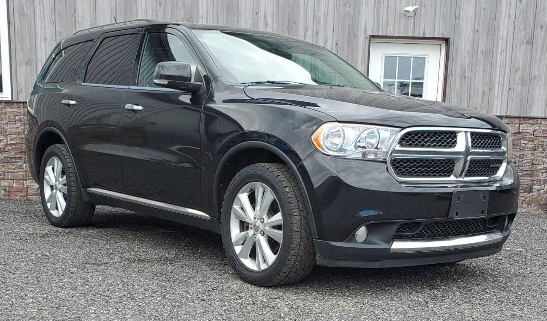 2013 Black Dodge Durango (1C4SDJDT3DC) with an 5.7L V8 5.7L V8 engine, located at 4845 Woodbury Pike, Roaring Springs, PA, (814) 317-5008, (814) 317-5008, 40.250935, -78.366959 - 2013 Dodge Durango Crew Hemi AWD 5.7L V8 6-speed Automatic 3rd Row Seating, Leather, Heated Driver/Passenger/Rear Seats, Sunroof, A/C, Keyless Entry, Remote Start, Premium Alpine Stereo with In-Dash Single CD and Sirius XM, Backup Camera, Like New Tires, New Inspection. Vehicle has a new crate engin - Photo#0