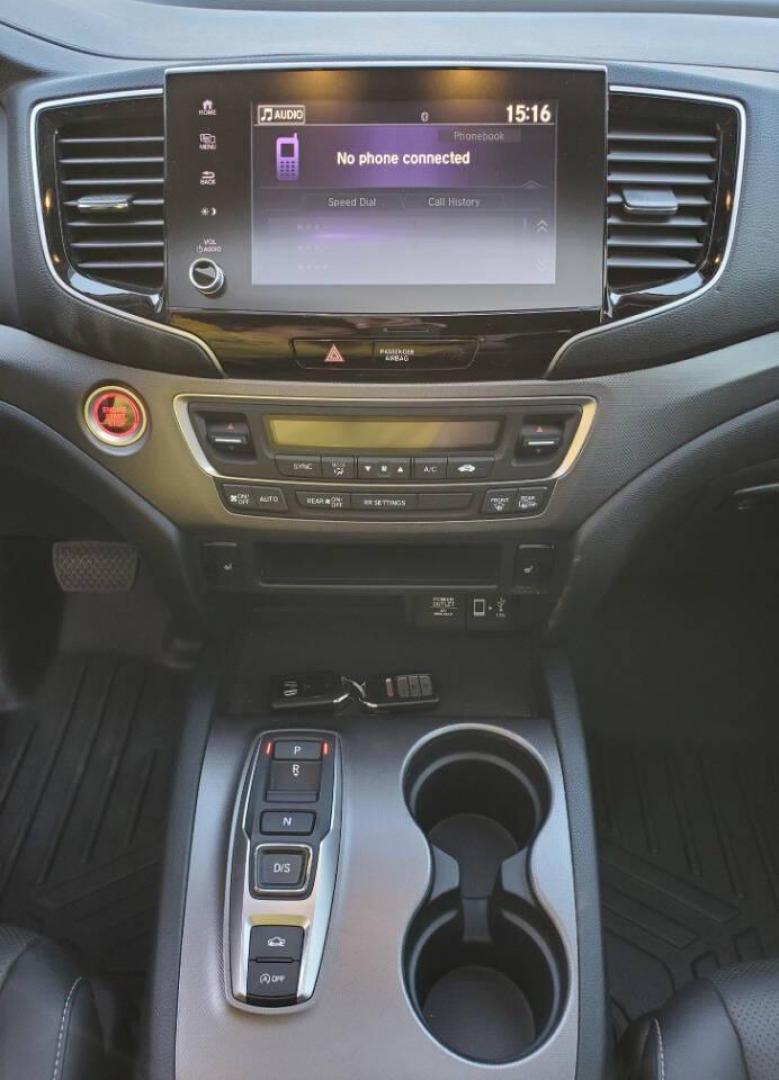 2023 White Honda Ridgeline (5FPYK3F50PB) with an 3.5L V6 3.5L V6 engine, located at 4845 Woodbury Pike, Roaring Springs, PA, (814) 317-5008, (814) 317-5008, 40.250935, -78.366959 - 2023 Honda Ridgeline RTL AWD Crew Cab 3.5L V6 9-speed Automatic 7,547 miles Fully Loaded!! Leather, Remote Start, Universal Remote Transmitter - Homelink - Garage Door Opener, Trailer Hitch, Backup Camera, Apple Carplay, Android Auto, Bluetooth, Sirius XM, Subwoofer, Sunroof, Lane Keeping Assist, He - Photo#19