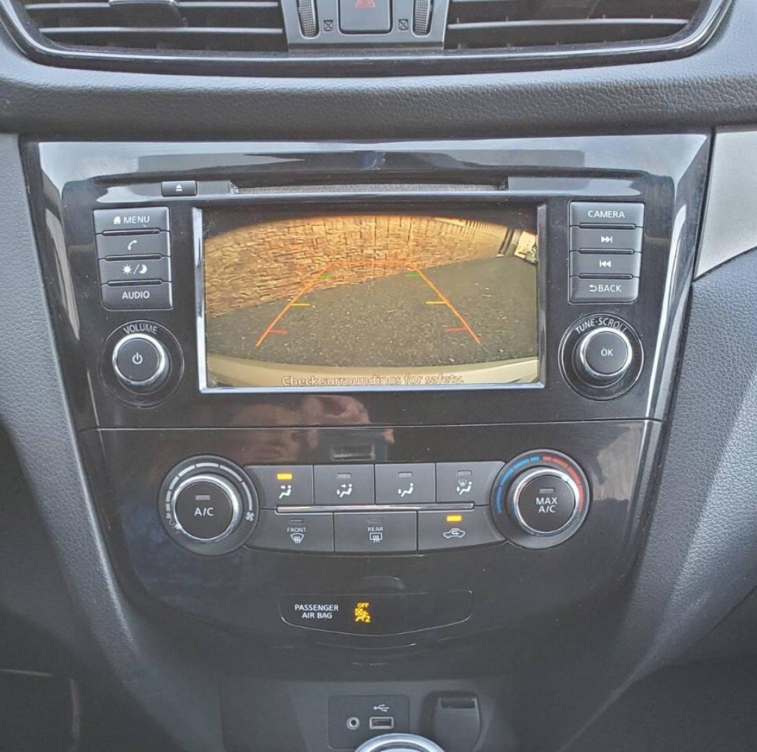 2019 Silver Nissan Rogue Sport (JN1BJ1CR6KW) with an 2.0L I4 2.0L I4 engine, located at 4845 Woodbury Pike, Roaring Springs, PA, (814) 317-5008, (814) 317-5008, 40.250935, -78.366959 - Photo#15