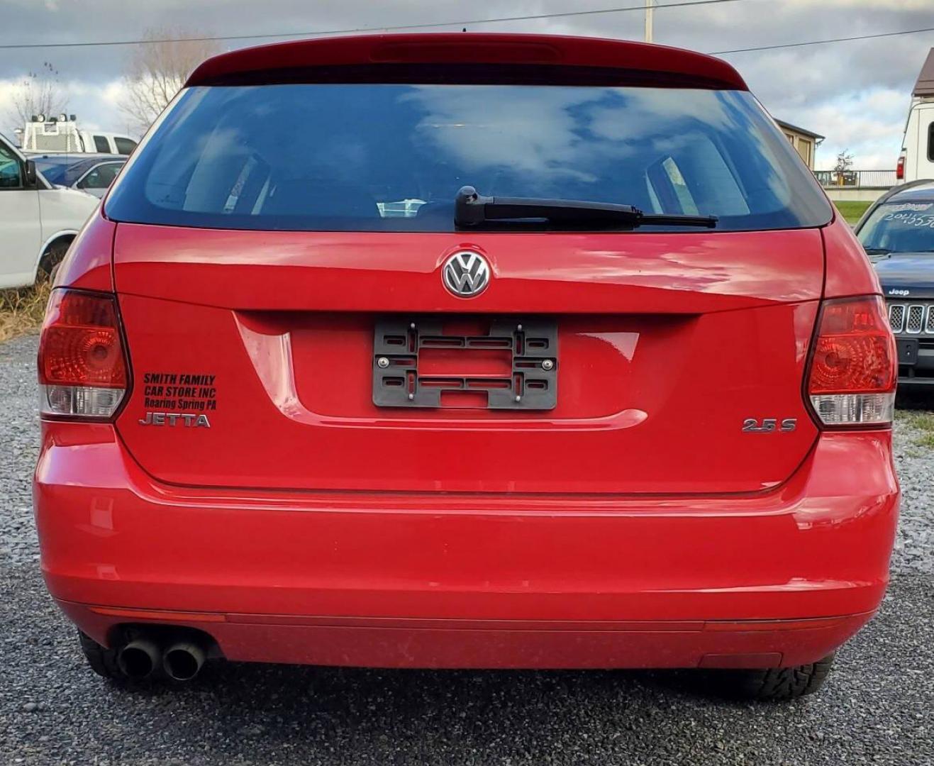 2013 Red Volkswagen Jetta (3VWPP7AJ2DM) with an 2.5L I5 2.5L I5 engine, located at 4845 Woodbury Pike, Roaring Springs, PA, (814) 317-5008, (814) 317-5008, 40.250935, -78.366959 - 2013 Volkswagen Jetta SportWagen S 2.5L FWD Automatic 117k miles Heated Seats, Bluetooth, CD Player, Power Windows/Locks/Mirrors, AC Selling cheaply because of the R-Title due to previous lower bumper/grill damage. This vehicle will come with a 3 mo./3,000-mile warranty with the option to upgrade. I - Photo#2