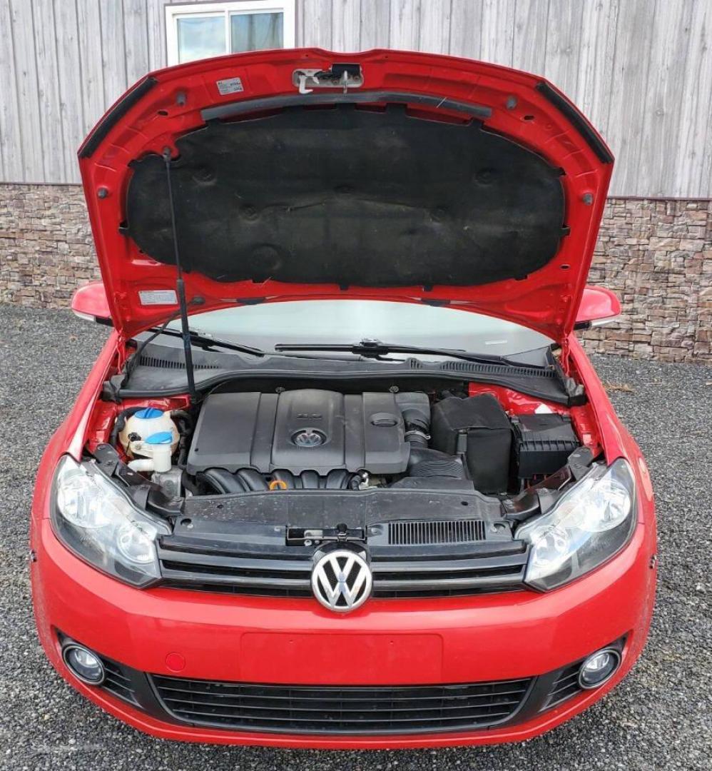 2013 Red Volkswagen Jetta (3VWPP7AJ2DM) with an 2.5L I5 2.5L I5 engine, located at 4845 Woodbury Pike, Roaring Springs, PA, (814) 317-5008, (814) 317-5008, 40.250935, -78.366959 - 2013 Volkswagen Jetta SportWagen S 2.5L FWD Automatic 117k miles Heated Seats, Bluetooth, CD Player, Power Windows/Locks/Mirrors, AC Selling cheaply because of the R-Title due to previous lower bumper/grill damage. This vehicle will come with a 3 mo./3,000-mile warranty with the option to upgrade. I - Photo#5