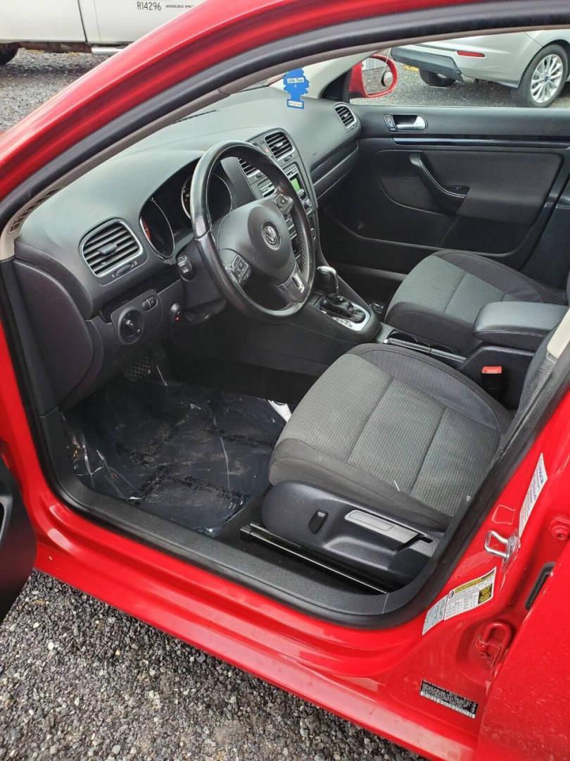 2013 Red Volkswagen Jetta (3VWPP7AJ2DM) with an 2.5L I5 2.5L I5 engine, located at 4845 Woodbury Pike, Roaring Springs, PA, (814) 317-5008, (814) 317-5008, 40.250935, -78.366959 - 2013 Volkswagen Jetta SportWagen S 2.5L FWD Automatic 117k miles Heated Seats, Bluetooth, CD Player, Power Windows/Locks/Mirrors, AC Selling cheaply because of the R-Title due to previous lower bumper/grill damage. This vehicle will come with a 3 mo./3,000-mile warranty with the option to upgrade. I - Photo#8