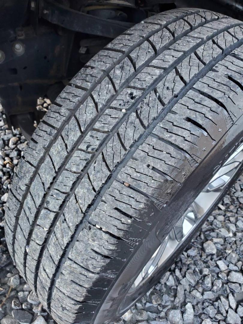 2019 White RAM 1500 (1C6SRFFT1KN) with an HEMI 5.7L V8 395hp 410ft. lbs. 5.7L V8 engine, located at 4845 Woodbury Pike, Roaring Springs, PA, (814) 317-5008, (814) 317-5008, 40.250935, -78.366959 - Photo#7