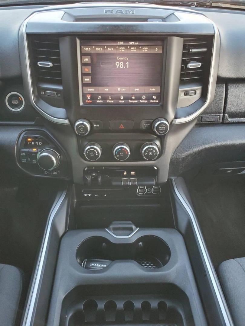 2019 White RAM 1500 (1C6SRFFT1KN) with an HEMI 5.7L V8 395hp 410ft. lbs. 5.7L V8 engine, located at 4845 Woodbury Pike, Roaring Springs, PA, (814) 317-5008, (814) 317-5008, 40.250935, -78.366959 - Photo#15