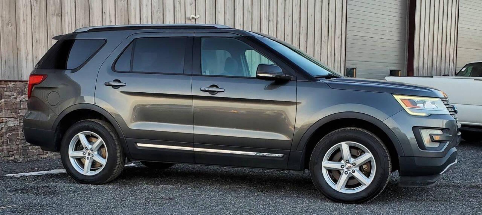 2017 Pewter Ford Explorer (1FM5K8D85HG) with an 3.5L V6 290hp 255ft. lbs. 3.5L V6 engine, located at 4845 Woodbury Pike, Roaring Springs, PA, (814) 317-5008, (814) 317-5008, 40.250935, -78.366959 - 2017 Ford Explorer XLT AWD Automatic 3.5L V6 128k Miles 1 owner vehicle! 3rd Row Seating, Rear Back-up Camera, Keypad Entry, Sync, Bluetooth, CD Player, Sirius XM Vehicle will come with new inspection and 3-month/3,000-mile warranty with the option to upgrade. If you have any questions or would like - Photo#1