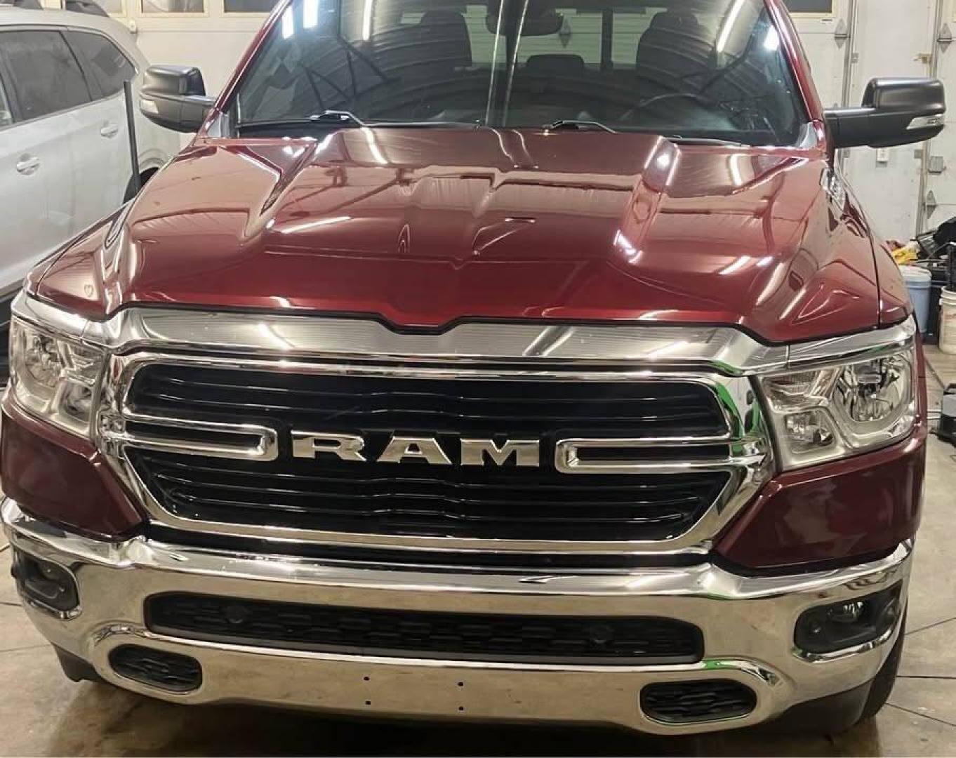 2022 Burgundy RAM 1500 (1C6SRFBT1NN) with an HEMI 5.7L V8 395hp 410ft. lbs. 5.7L V8 engine, located at 4845 Woodbury Pike, Roaring Springs, PA, (814) 317-5008, (814) 317-5008, 40.250935, -78.366959 - Photo#3