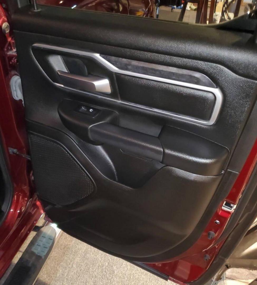 2022 Burgundy RAM 1500 (1C6SRFBT1NN) with an HEMI 5.7L V8 395hp 410ft. lbs. 5.7L V8 engine, located at 4845 Woodbury Pike, Roaring Springs, PA, (814) 317-5008, (814) 317-5008, 40.250935, -78.366959 - Photo#13