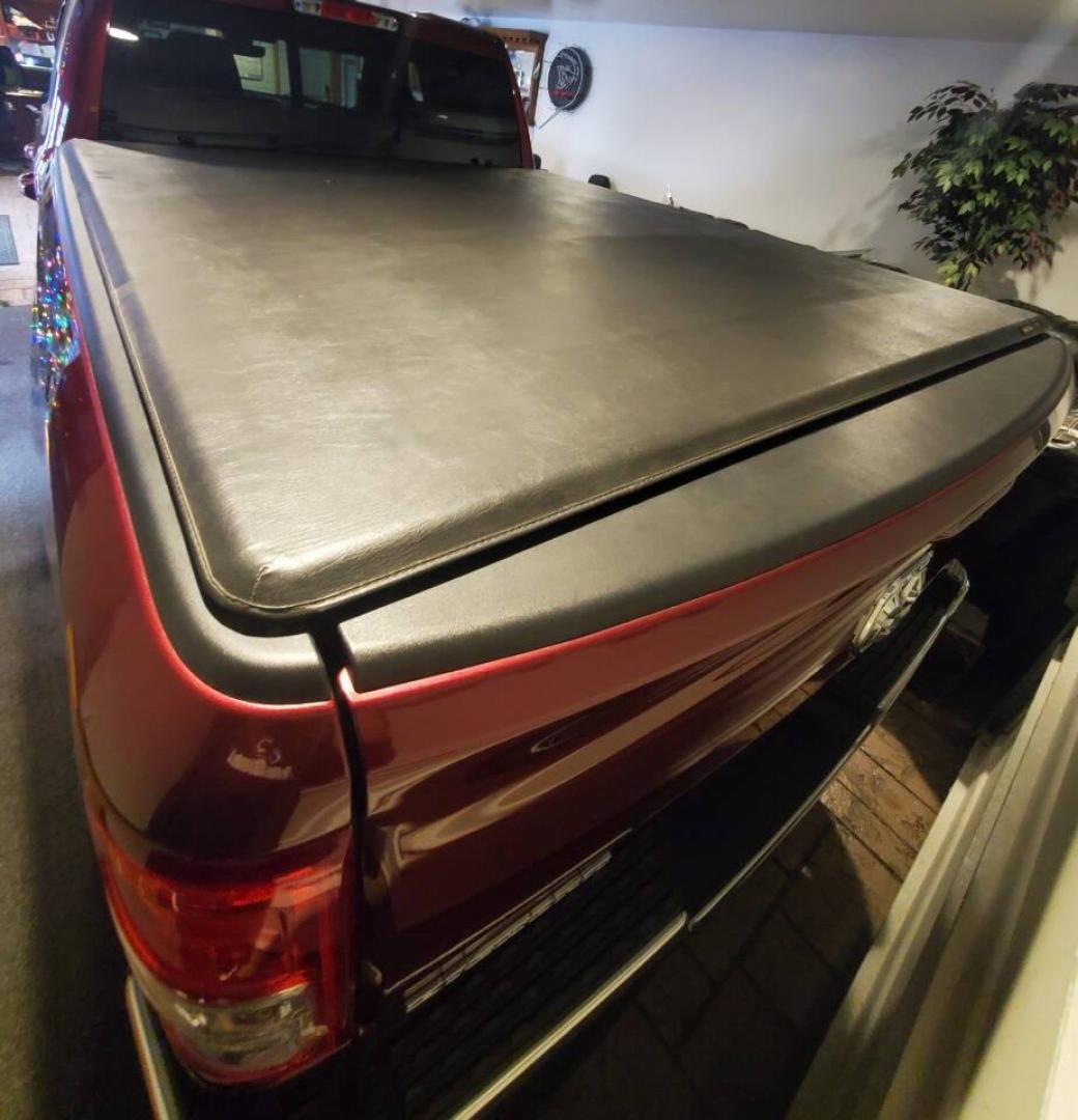 2022 Burgundy RAM 1500 (1C6SRFBT1NN) with an HEMI 5.7L V8 395hp 410ft. lbs. 5.7L V8 engine, located at 4845 Woodbury Pike, Roaring Springs, PA, (814) 317-5008, (814) 317-5008, 40.250935, -78.366959 - Photo#16