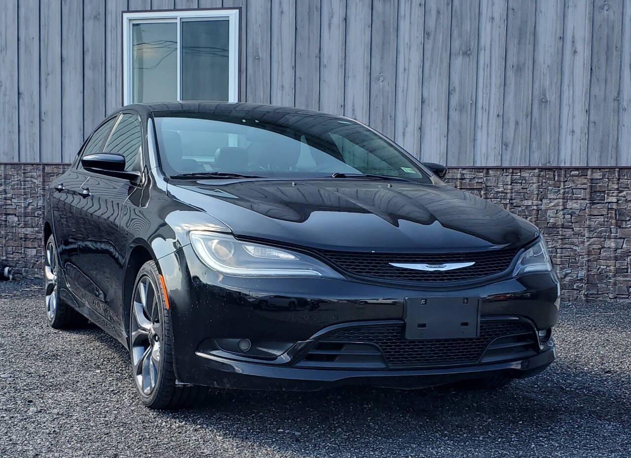 photo of 2015 Chrysler 200 
