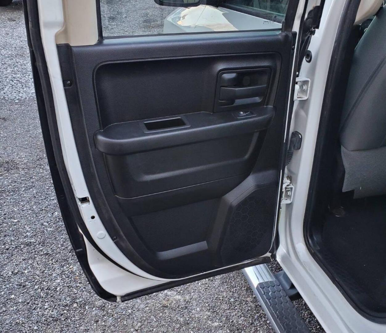 2015 White RAM 1500 (1C6RR7FTXFS) with an 5.7L V8 5.7L V8 engine, located at 4845 Woodbury Pike, Roaring Springs, PA, (814) 317-5008, (814) 317-5008, 40.250935, -78.366959 - 2015 RAM 1500 Tradesman Hemi Quad Cab 4x4 5.7L V8 Automatic 262k Miles This truck has a brand-new crate engine motor that comes with a 2 yr/100,000-mile warranty. A/c, Power Windows and Locks, Cruise Control, Bed Cover. Very clean Southern truck! New Inspection. Truck itself will come with a 3-month - Photo#10