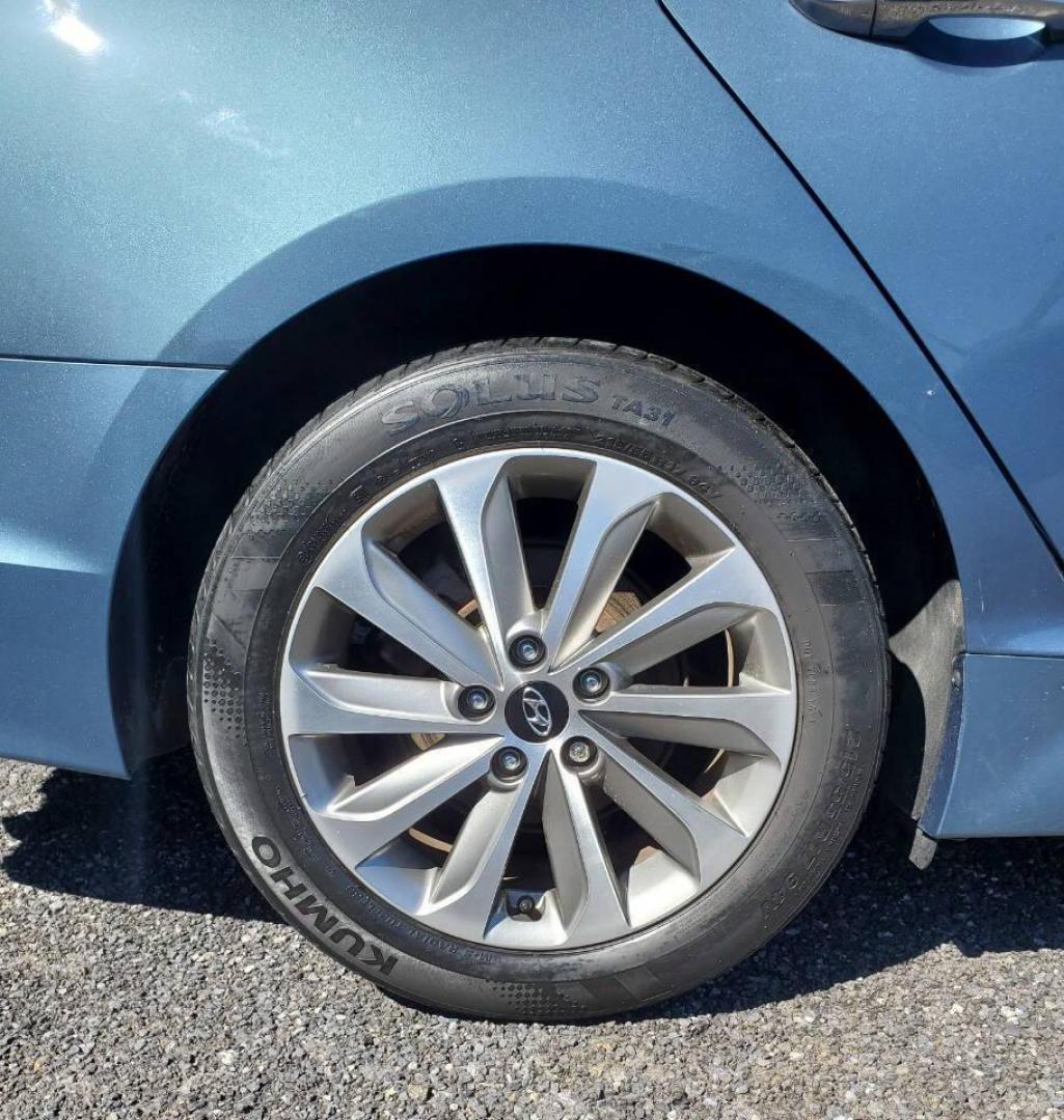 2017 Blue Hyundai Sonata (5NPE34AF4HH) with an 2.4L I4 185hp 178ft. lbs. 2.4L I4 engine, located at 4845 Woodbury Pike, Roaring Springs, PA, (814) 317-5008, (814) 317-5008, 40.250935, -78.366959 - Photo#6